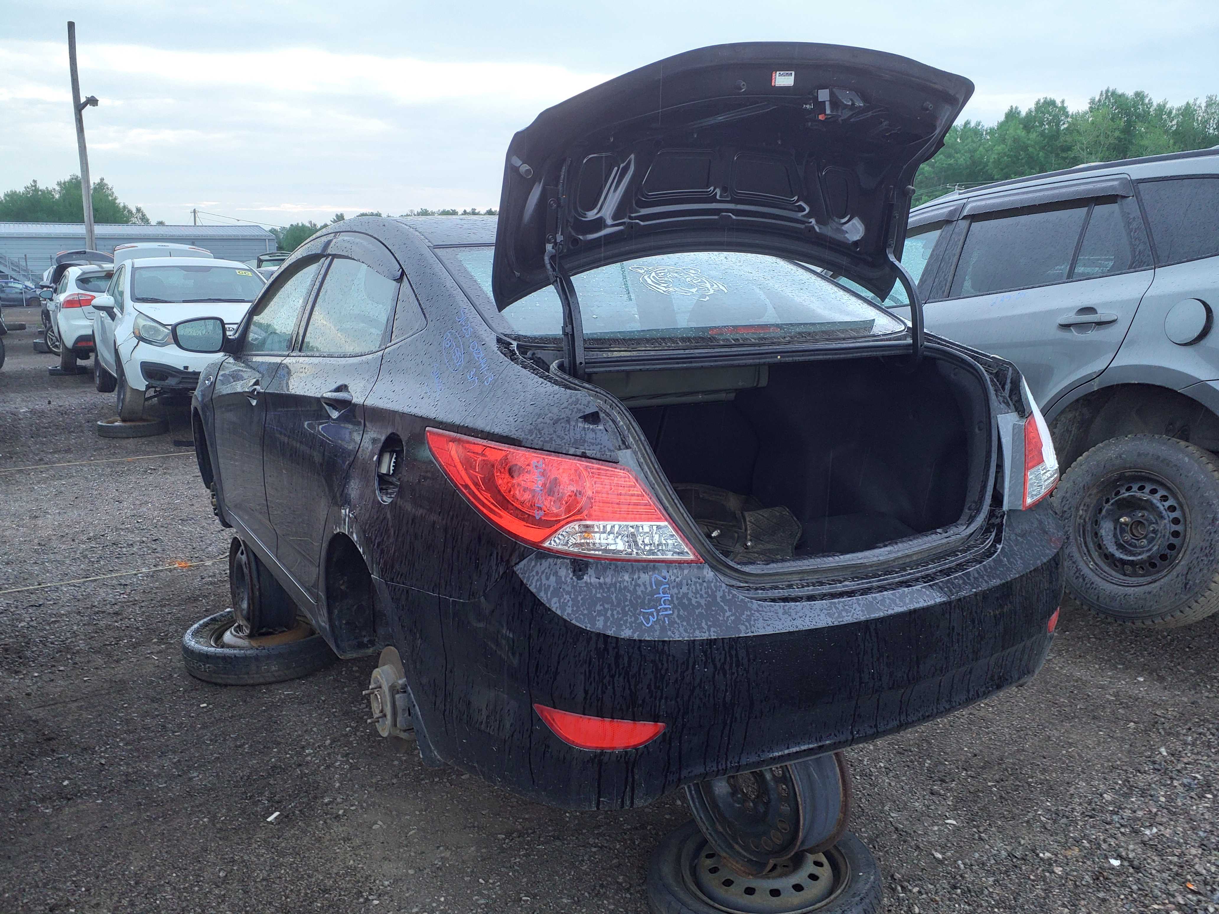 HYUNDAI ACCENT 2013
