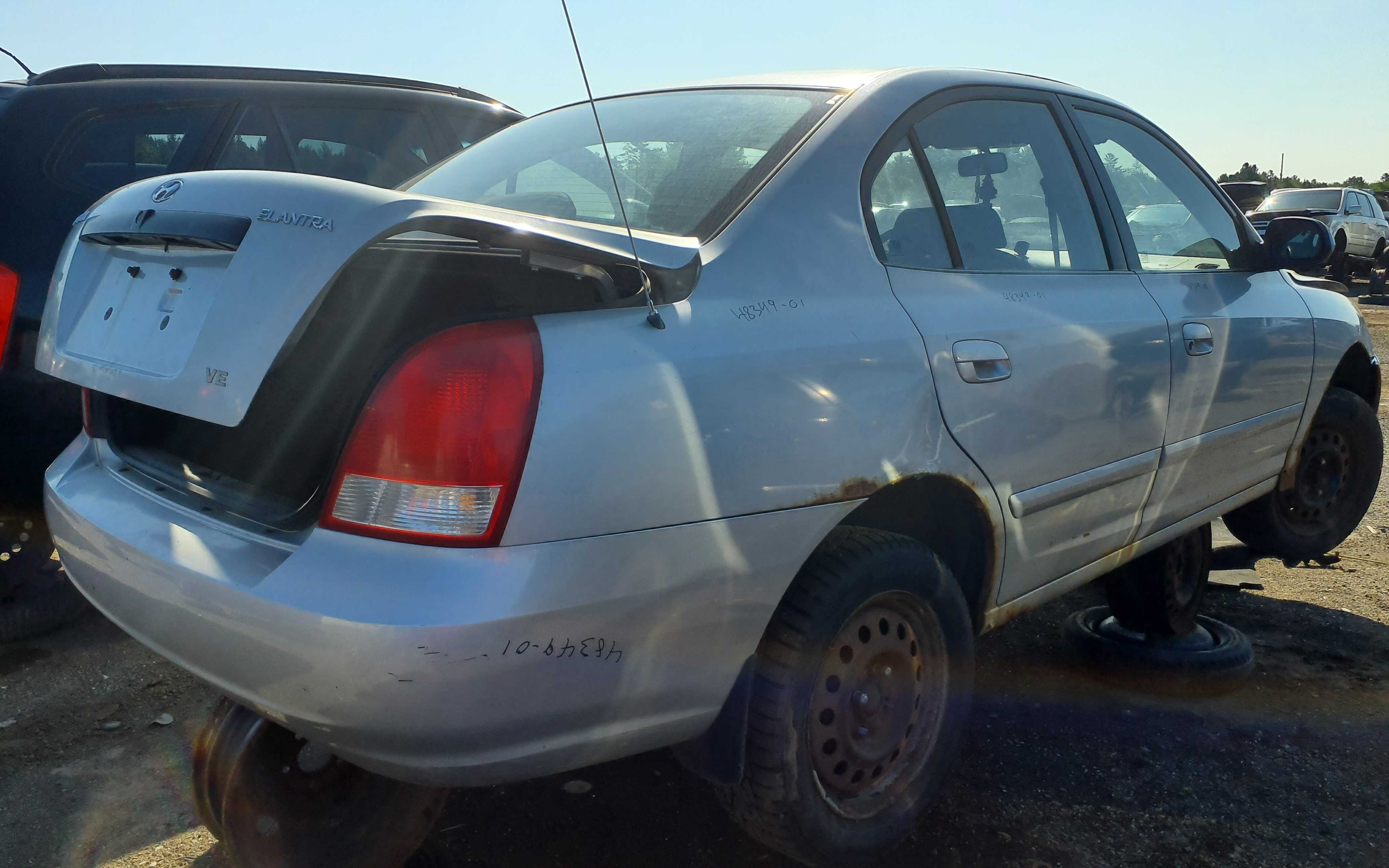 HYUNDAI ELANTRA 2001