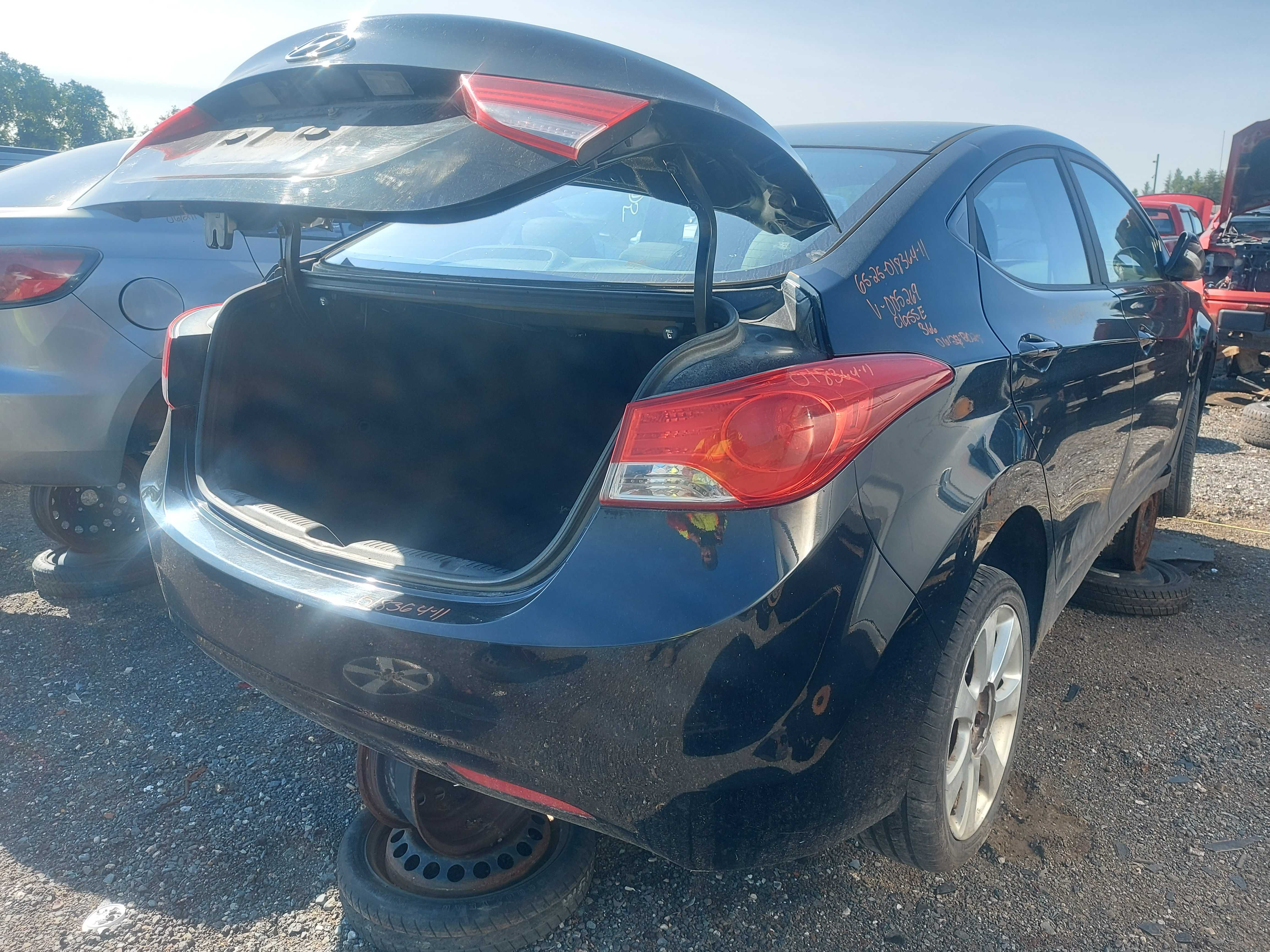 HYUNDAI ELANTRA 2011