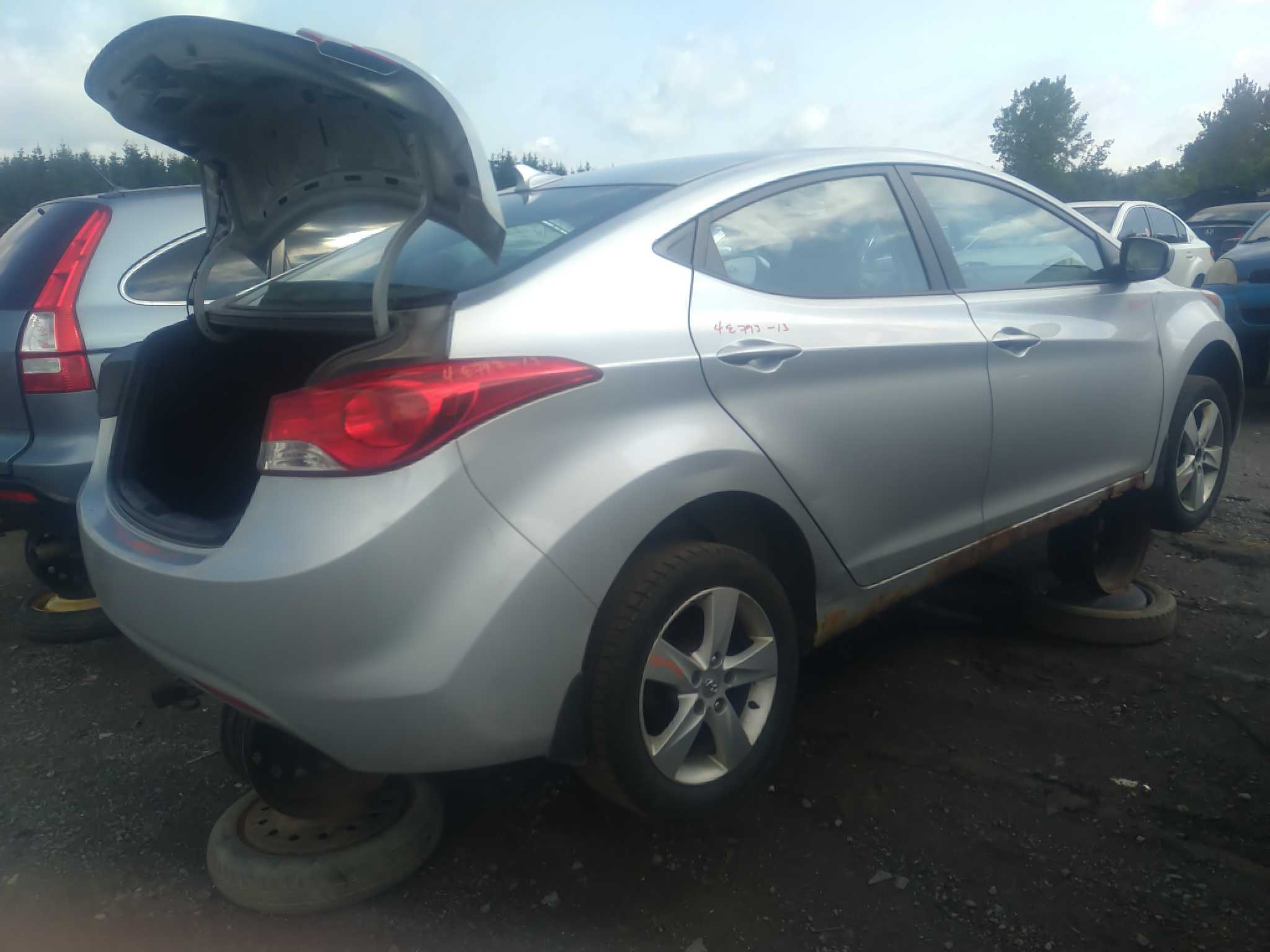 HYUNDAI ELANTRA 2013