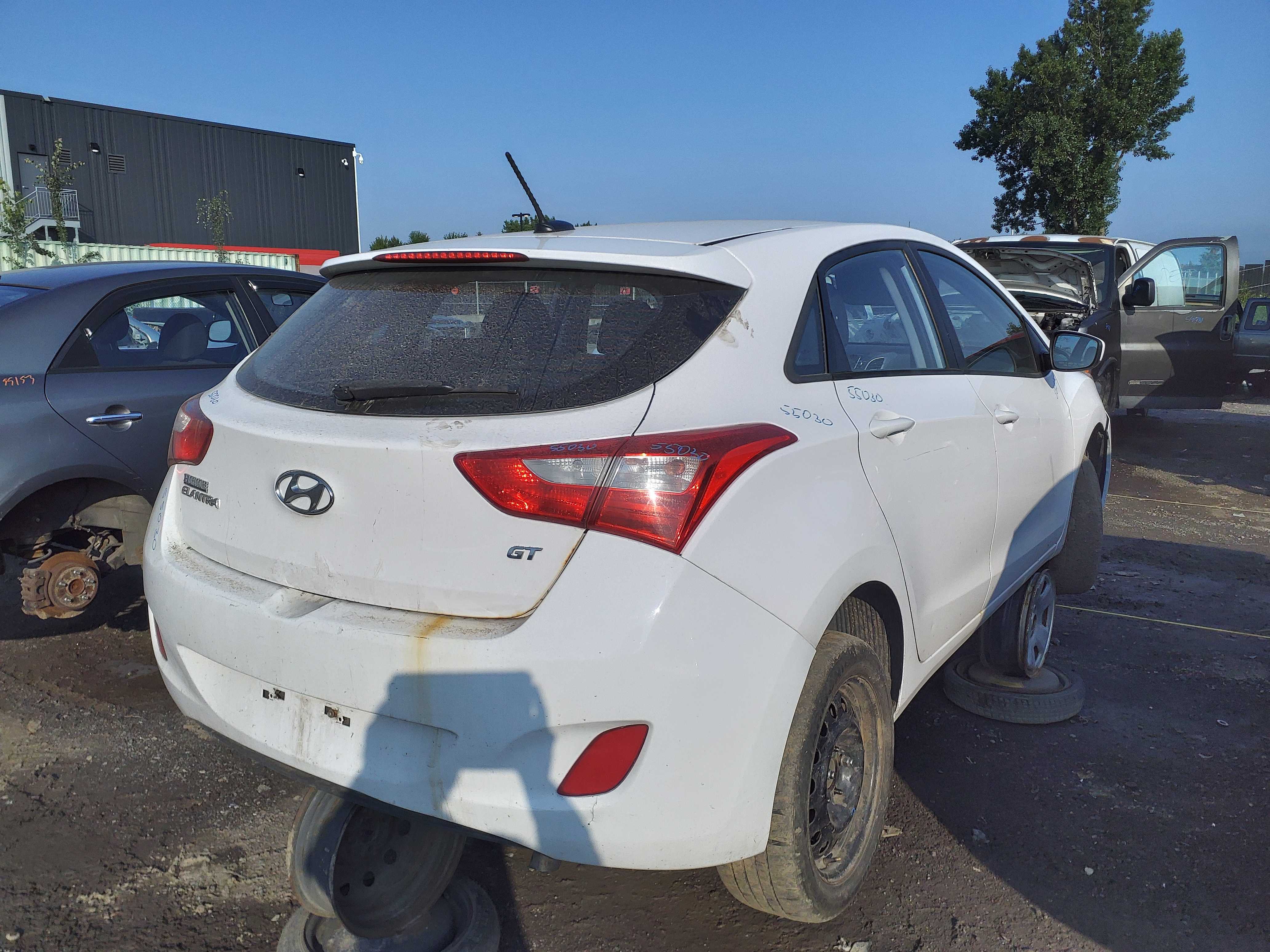 HYUNDAI ELANTRA 2016