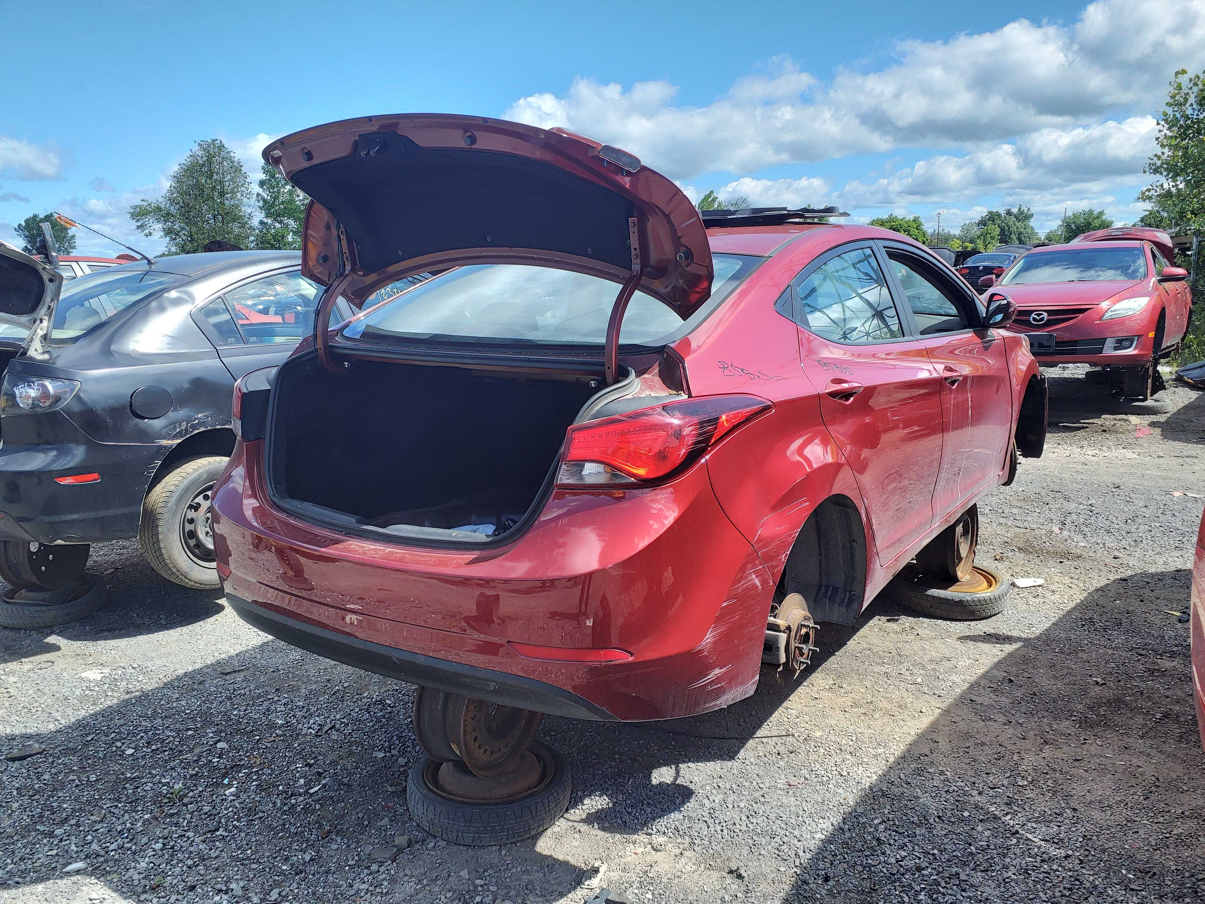 HYUNDAI ELANTRA 2016