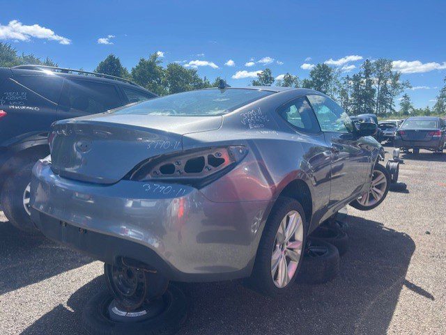 HYUNDAI GENESIS 2011