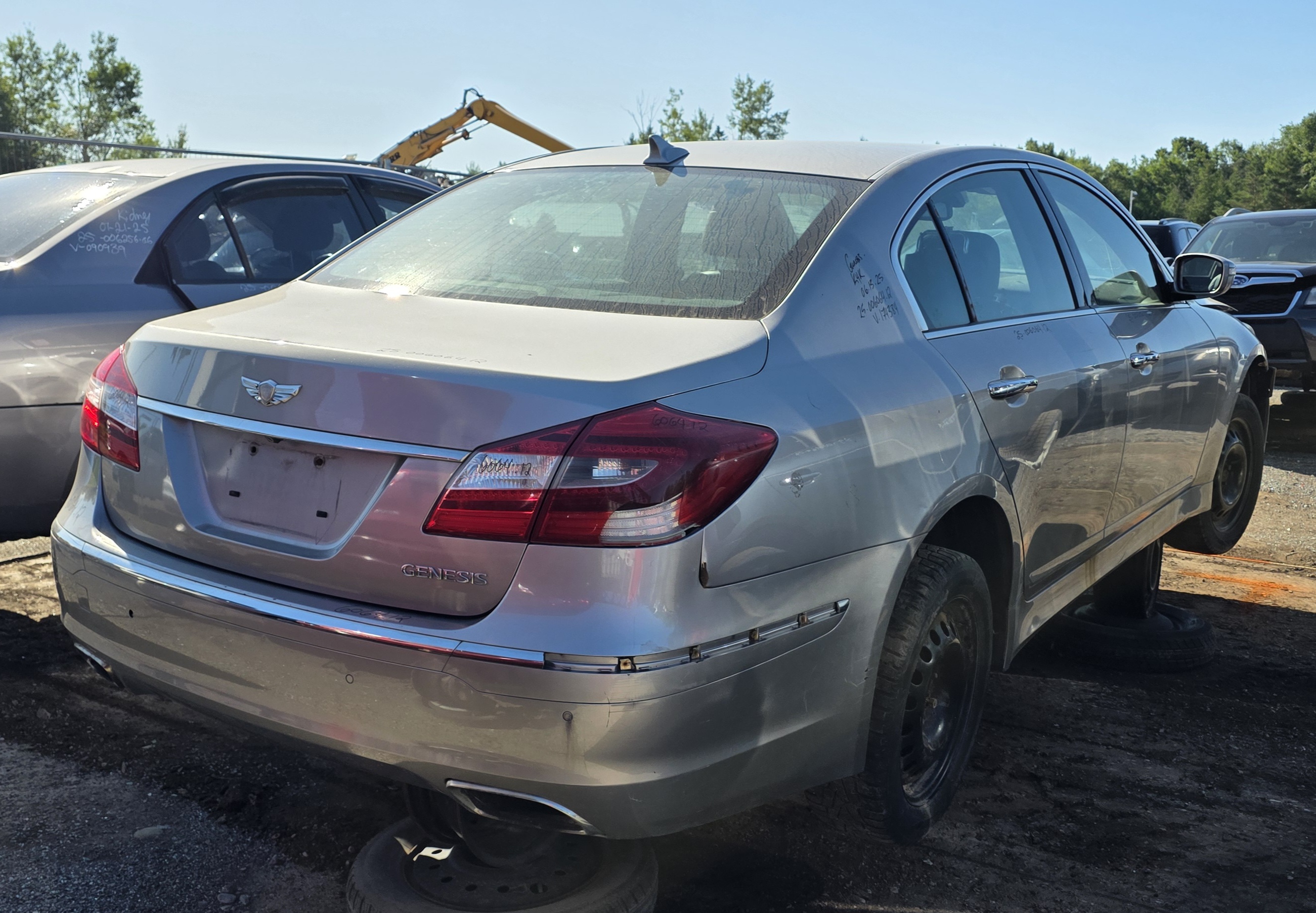 HYUNDAI GENESIS 2012