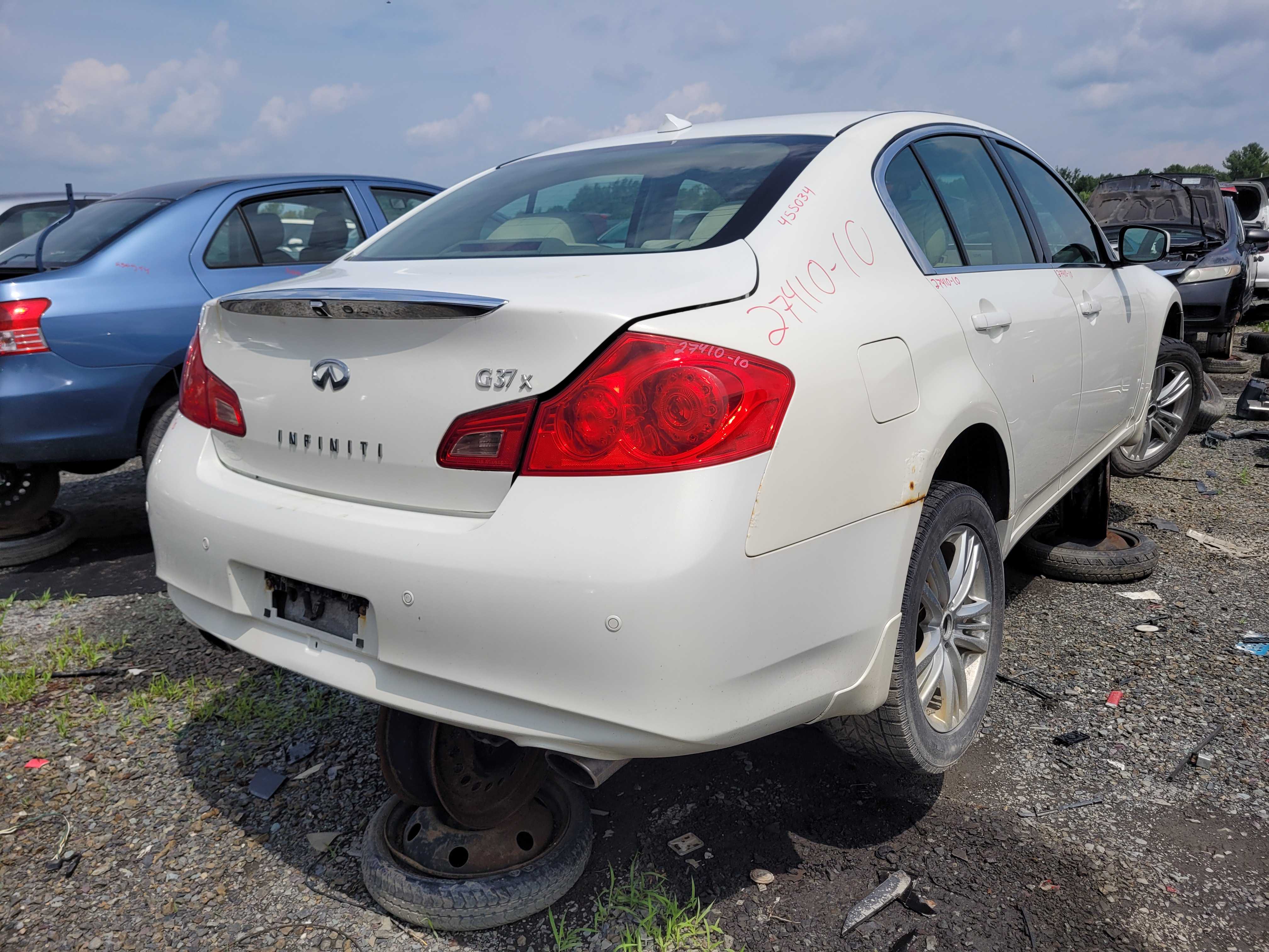 INFINITI G37 SEDAN 2010