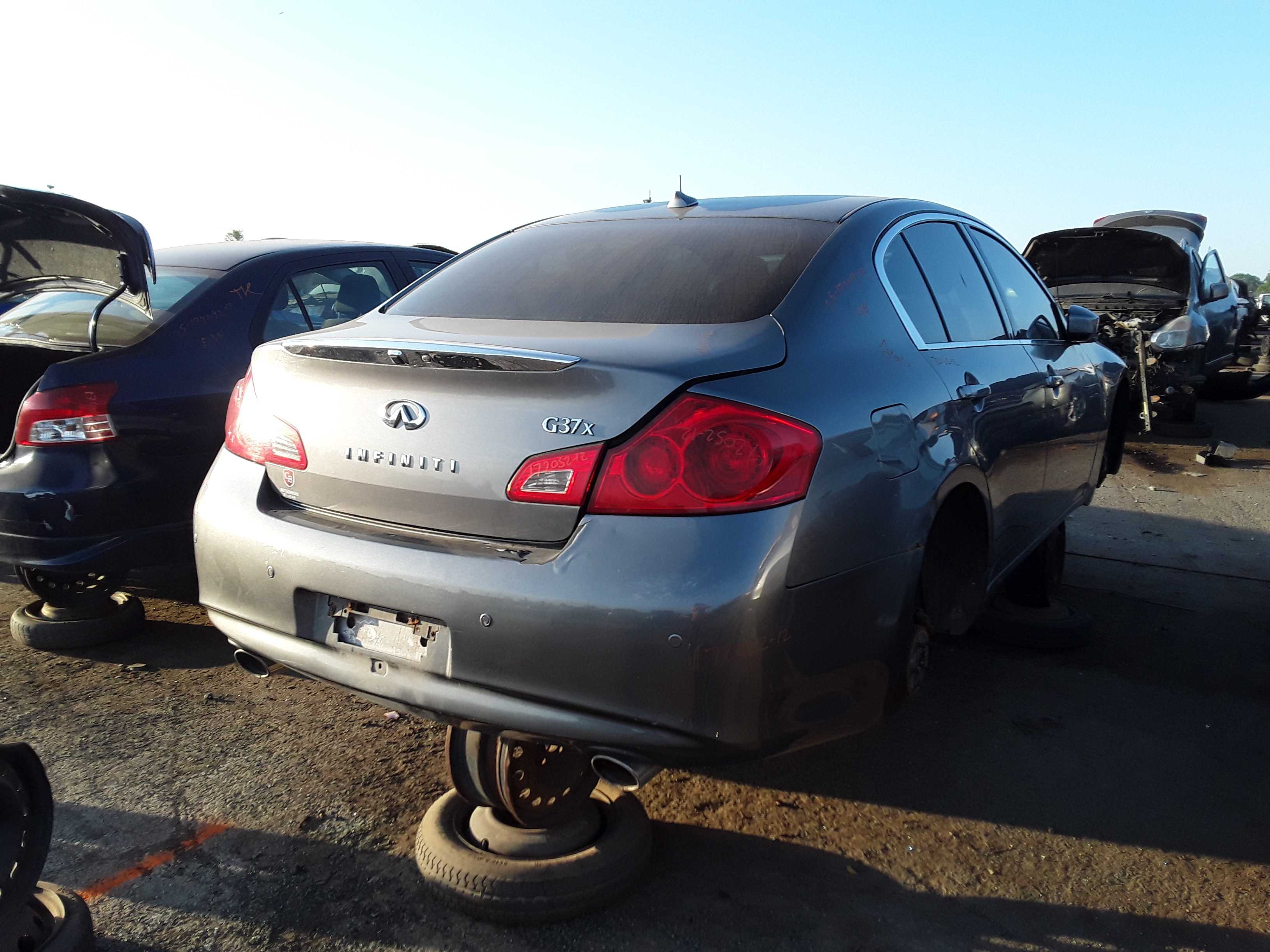 INFINITI G37 SEDAN 2012