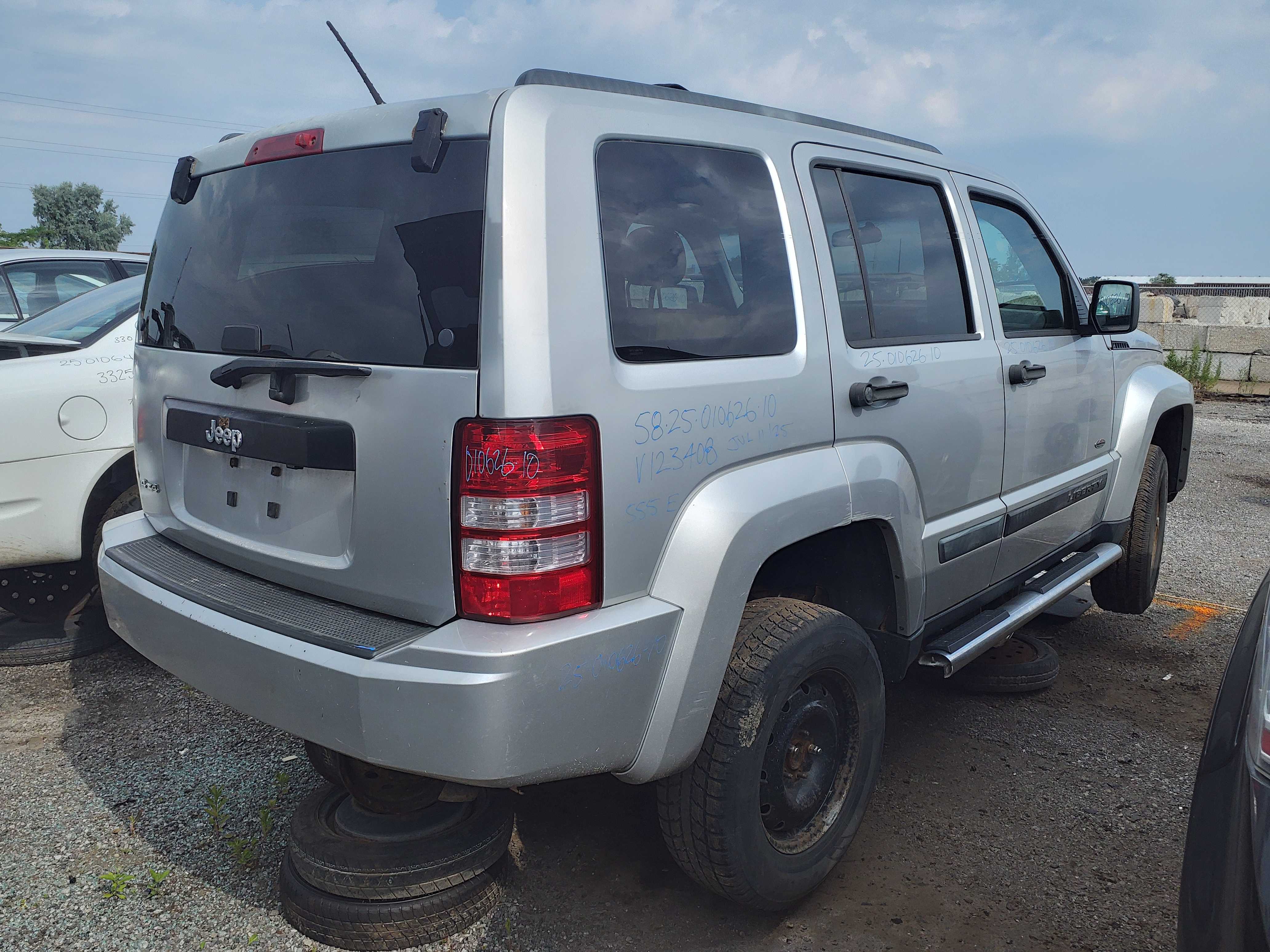 JEEP LIBERTY 2010