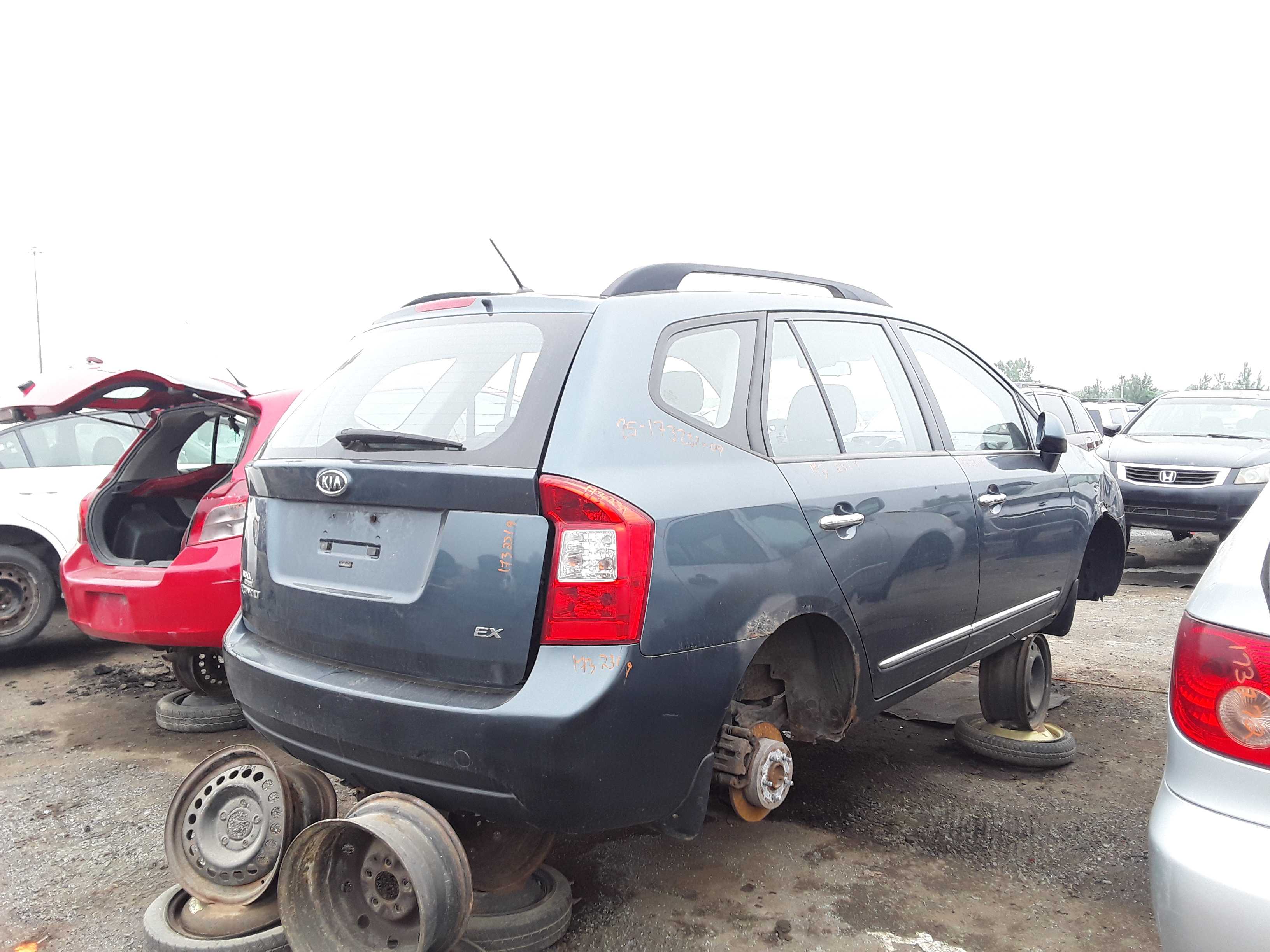 KIA RONDO 2009