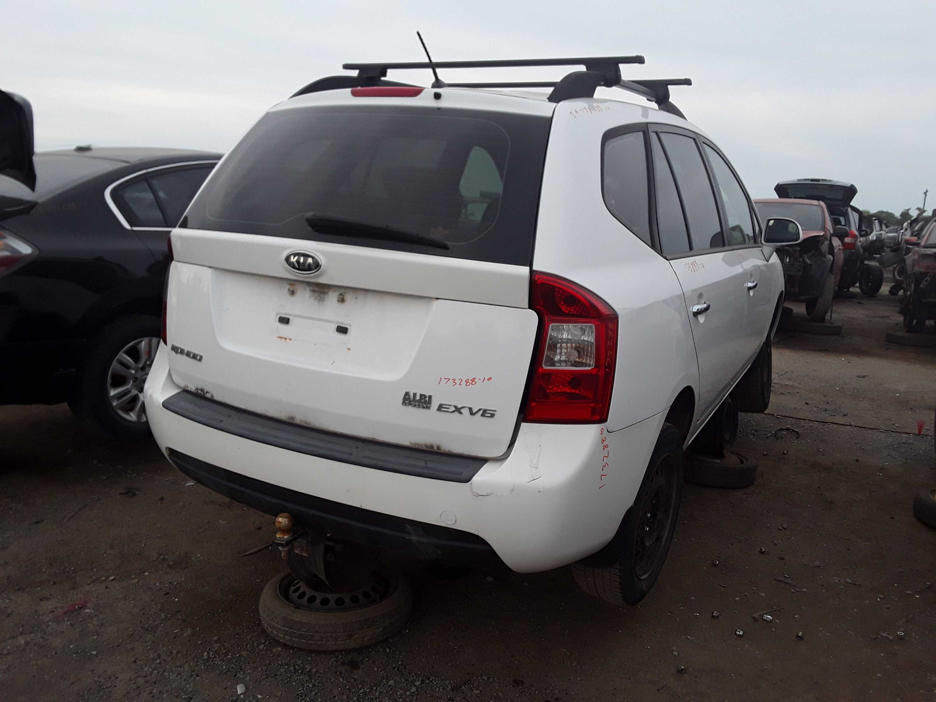 KIA RONDO 2010