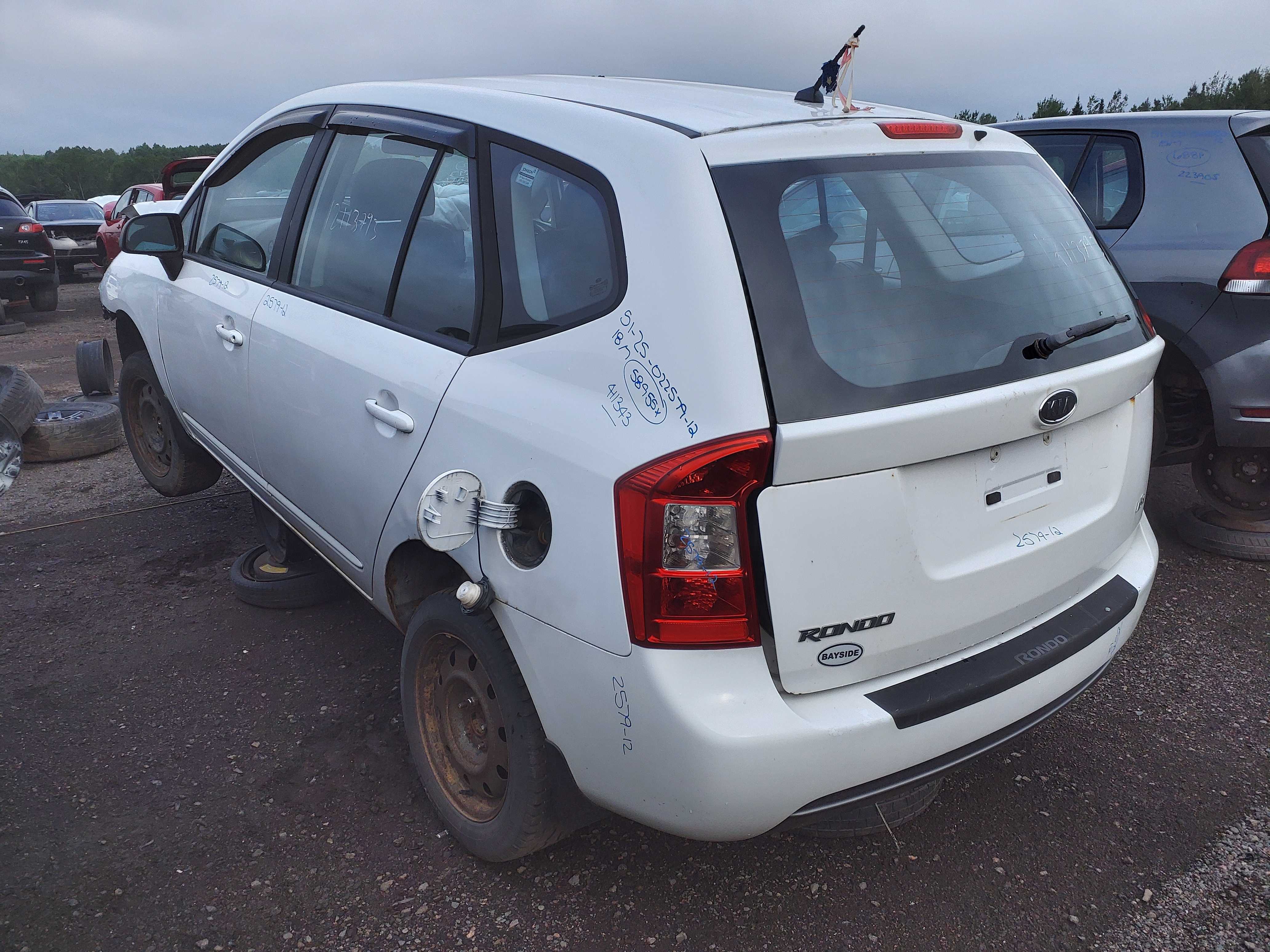 KIA RONDO 2012