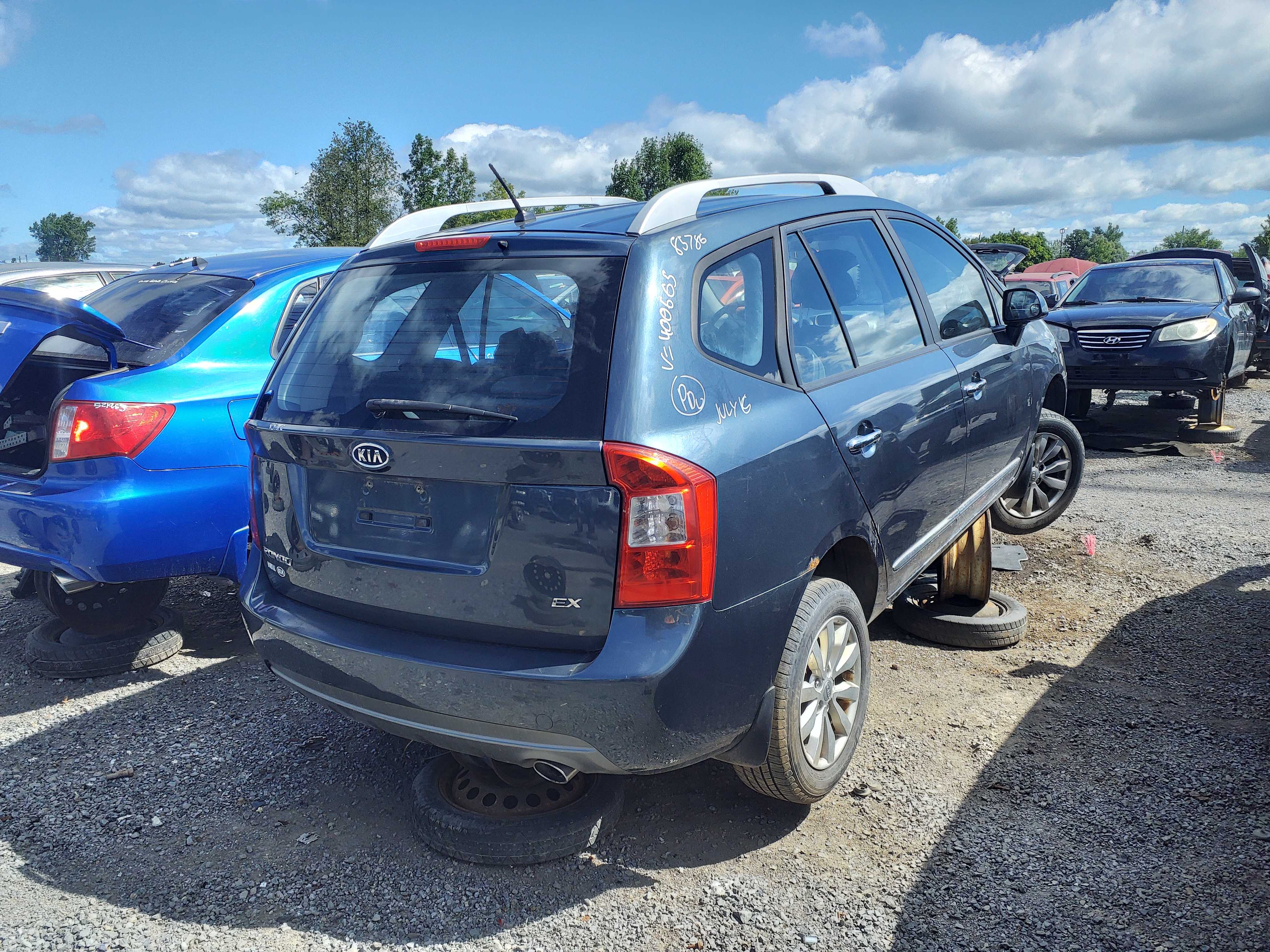 KIA RONDO 2012