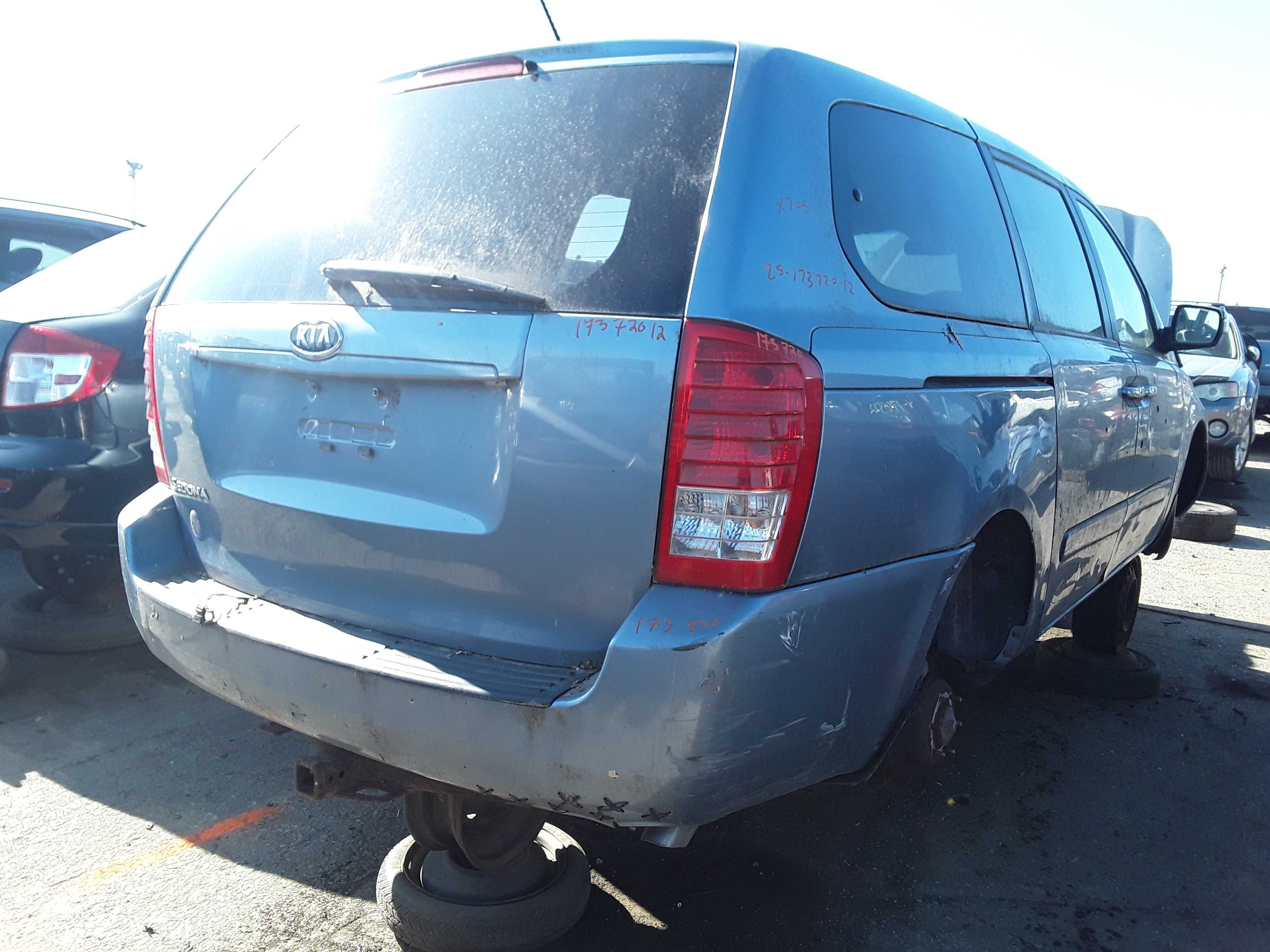 KIA SEDONA 2012