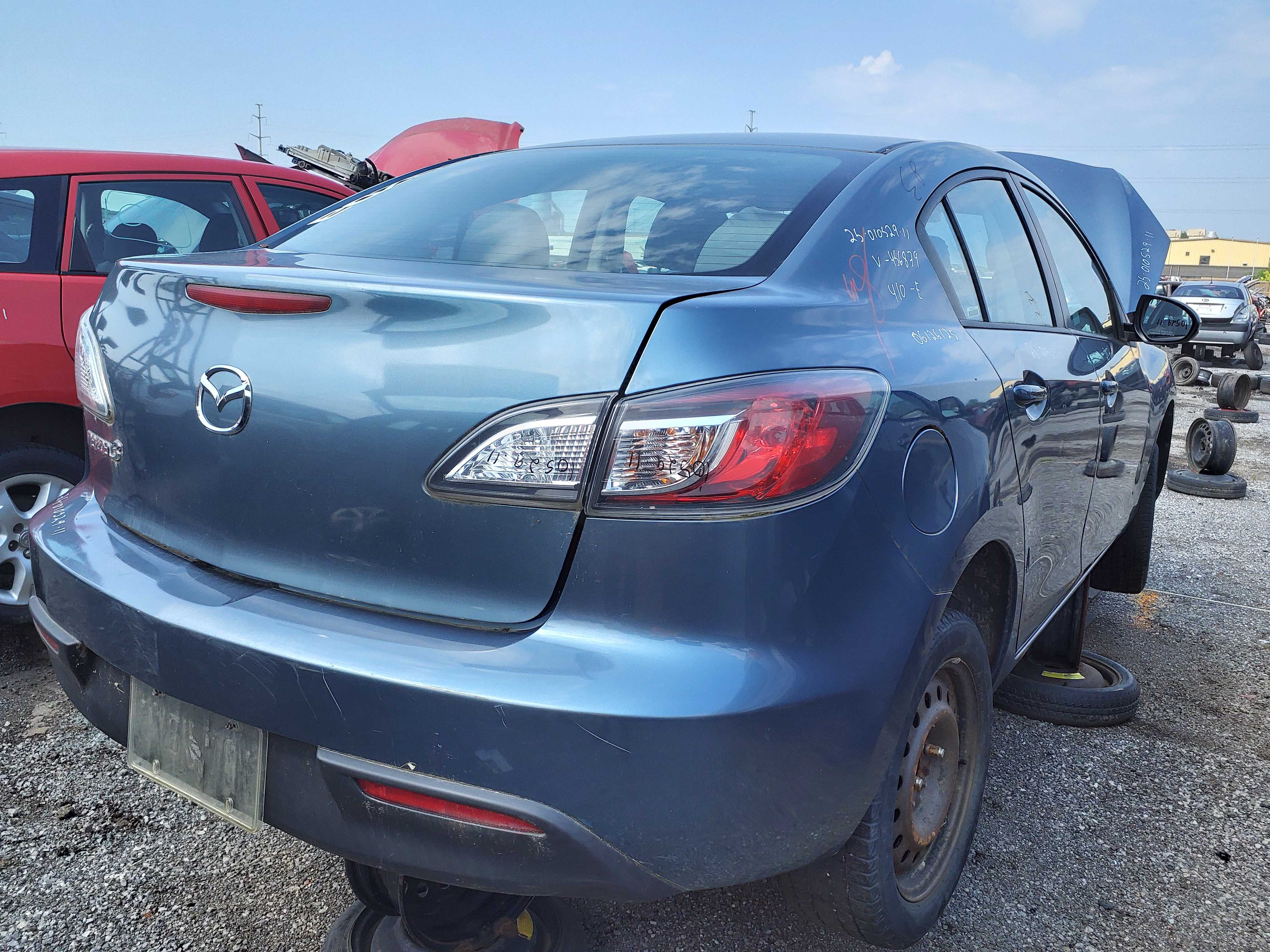 MAZDA MAZDA3 2011