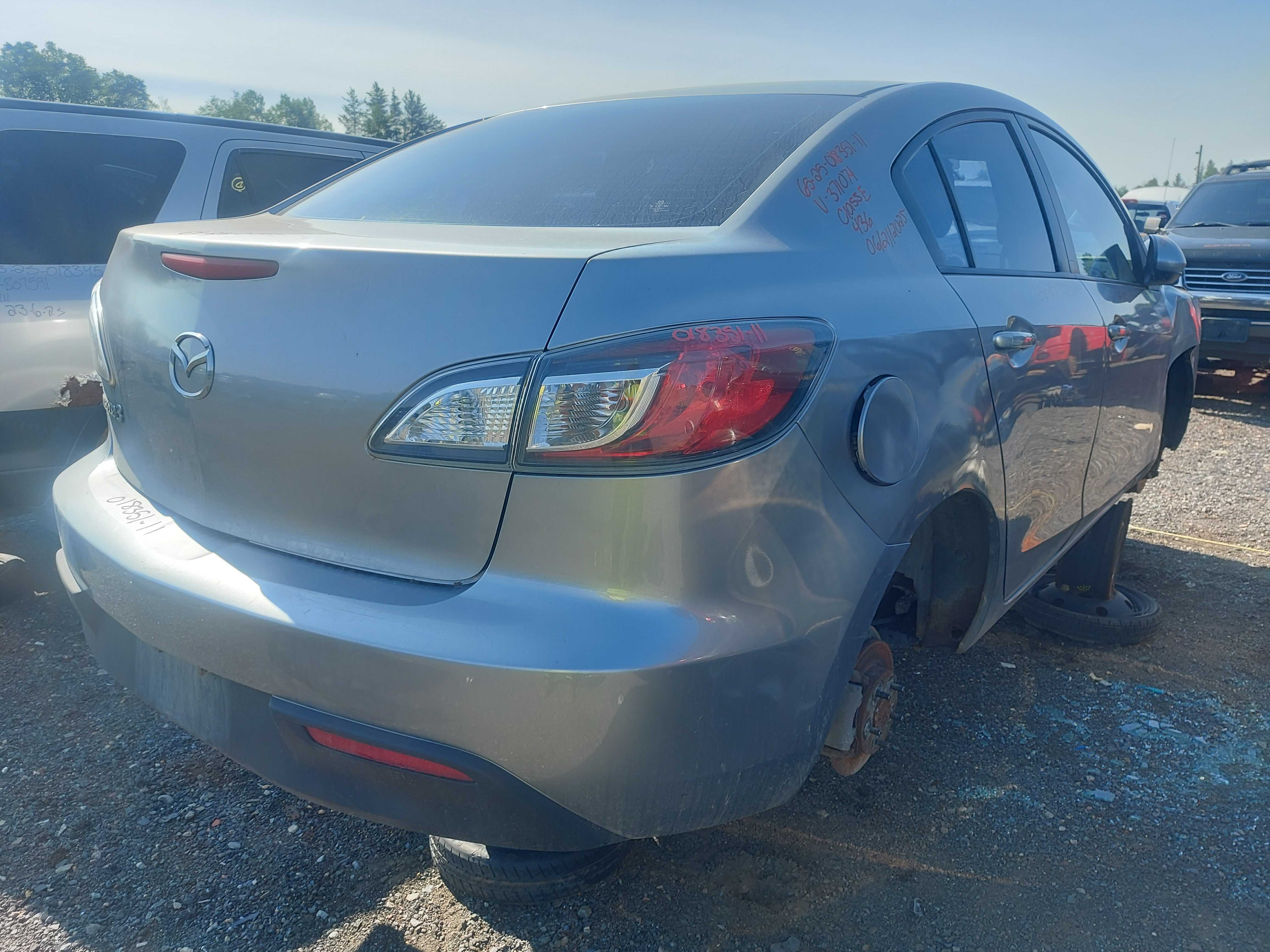MAZDA MAZDA3 2011