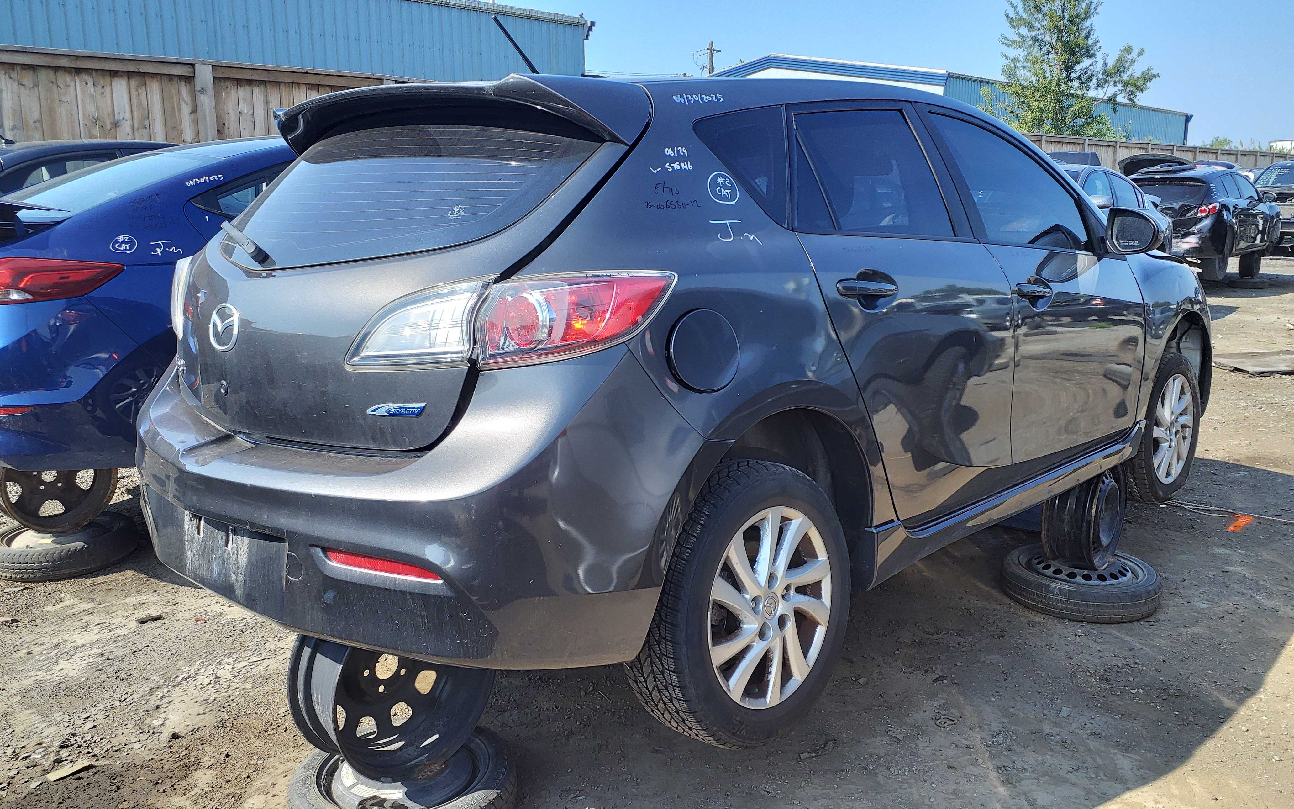 MAZDA MAZDA3 2012