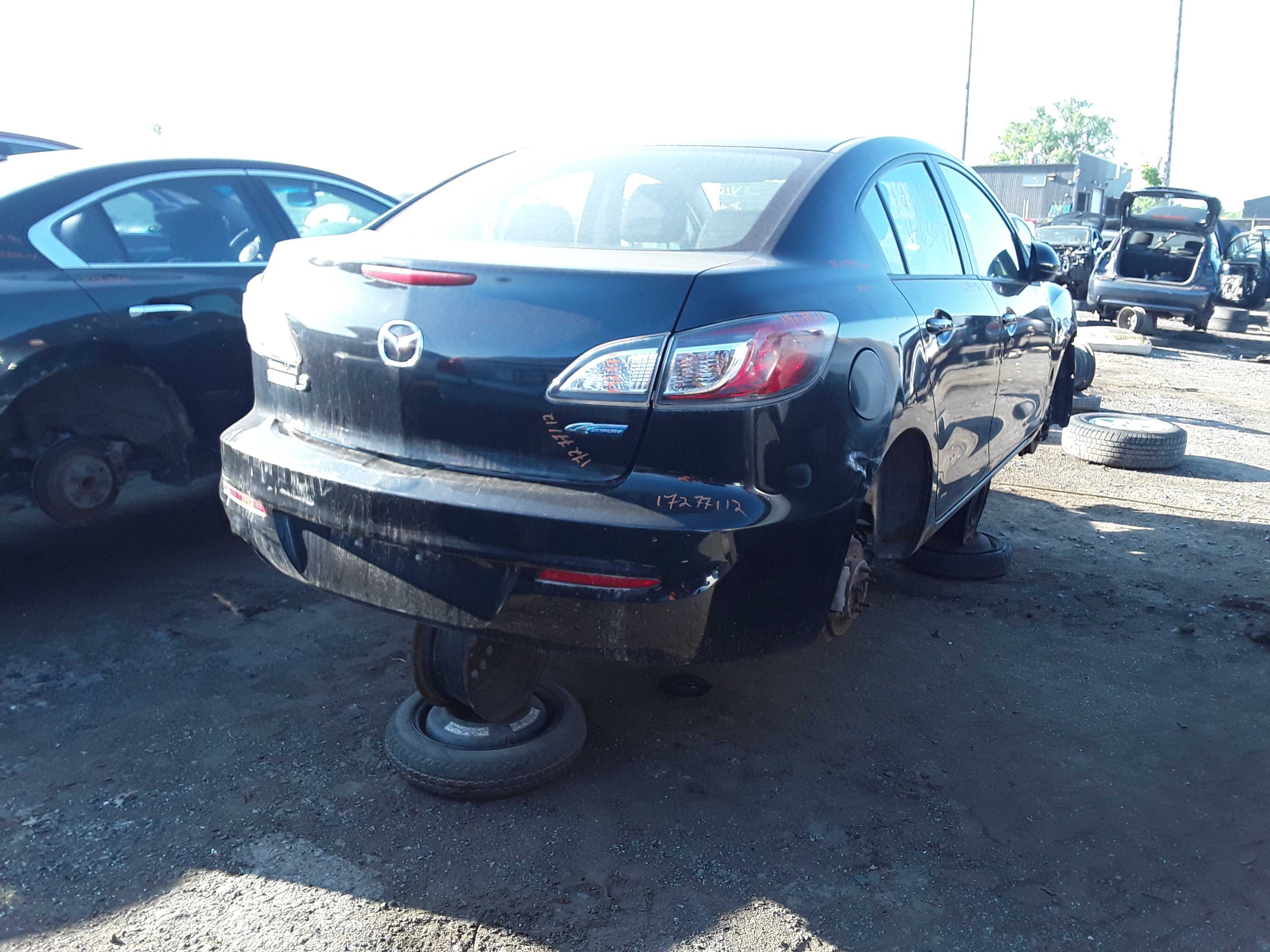 MAZDA MAZDA3 2012