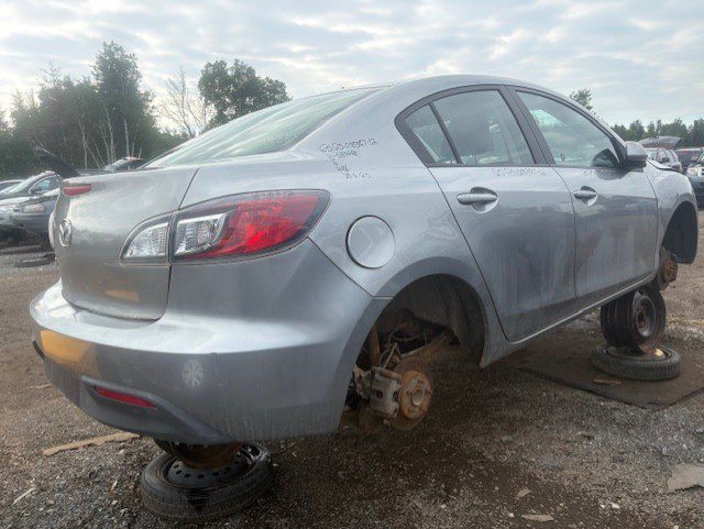 MAZDA MAZDA3 2012
