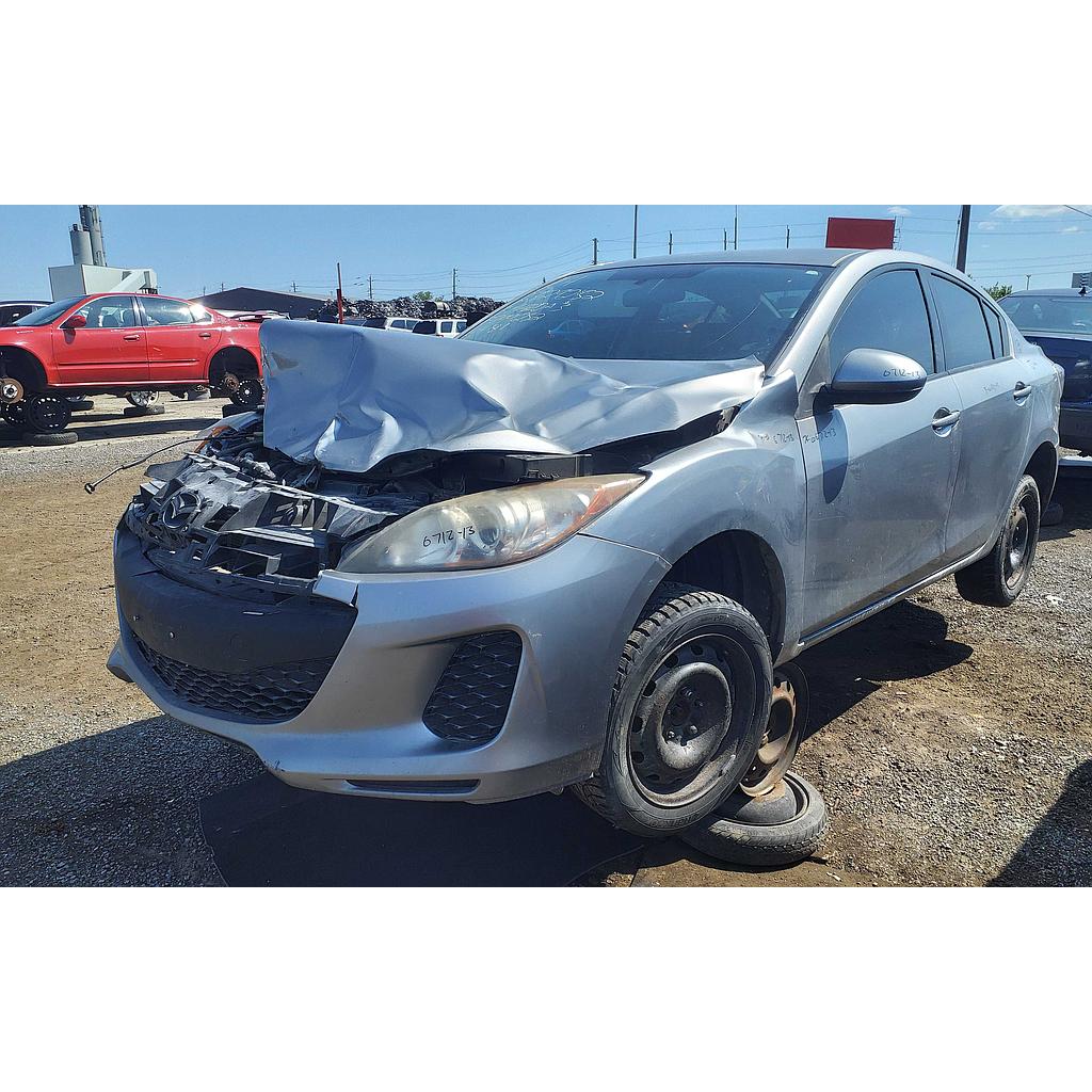 MAZDA MAZDA3 2013