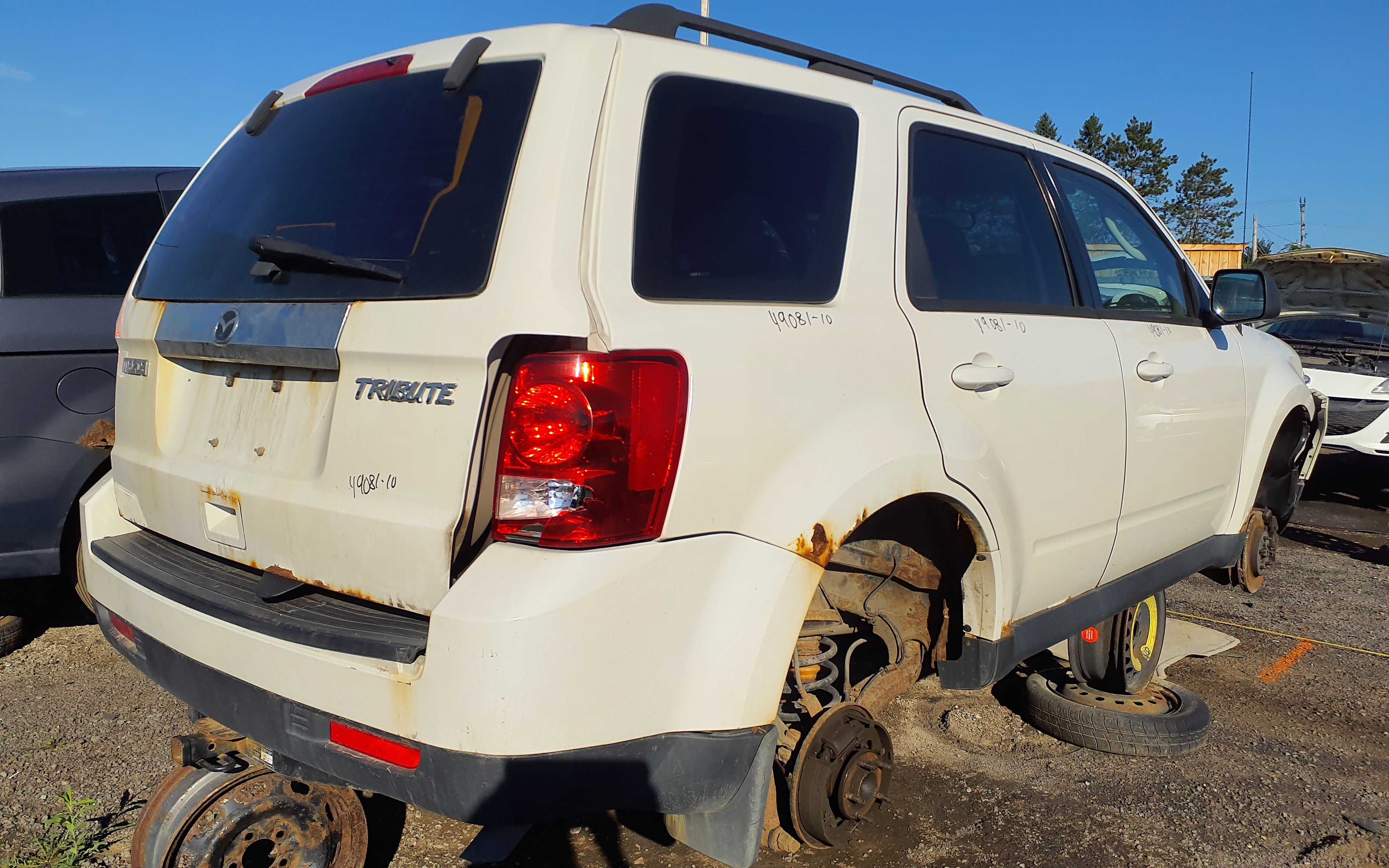 MAZDA TRIBUTE 2010