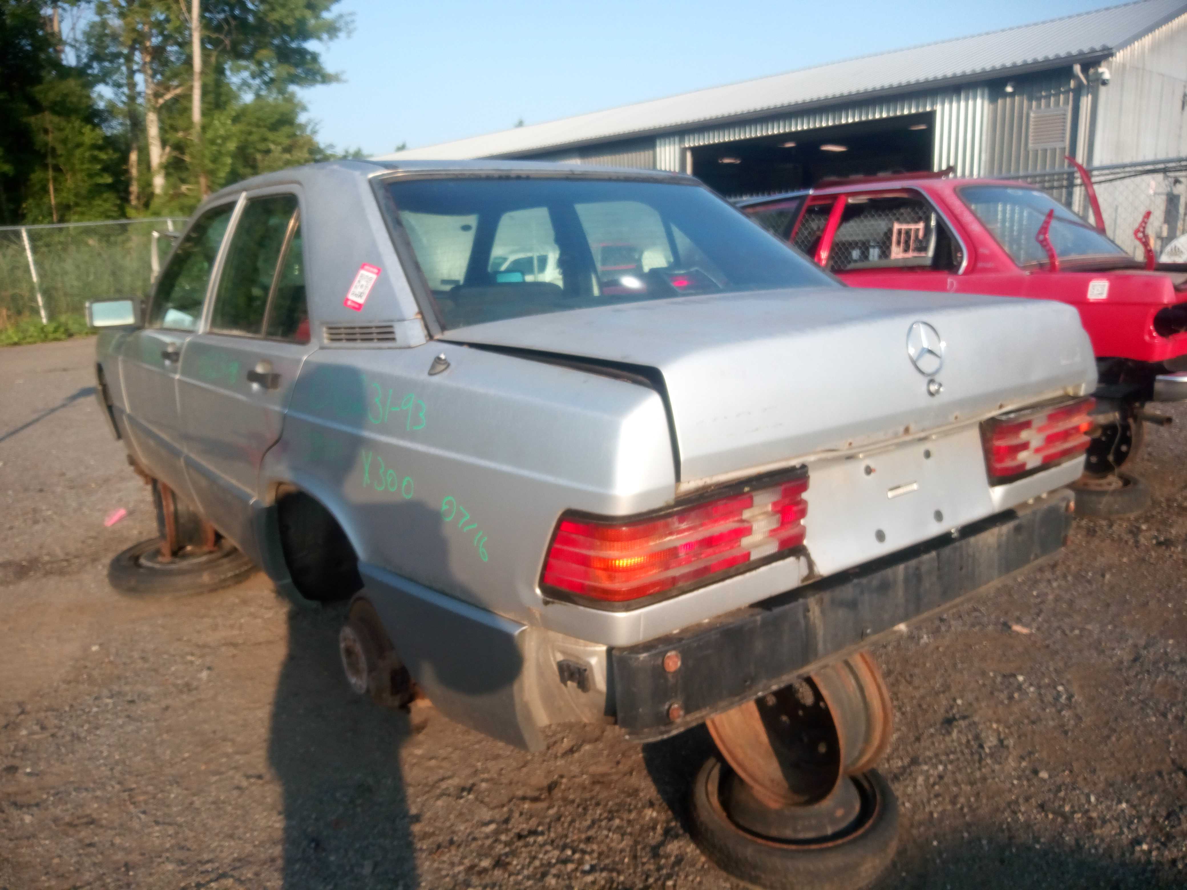 MERCEDES-BENZ 190 SERIES 1993