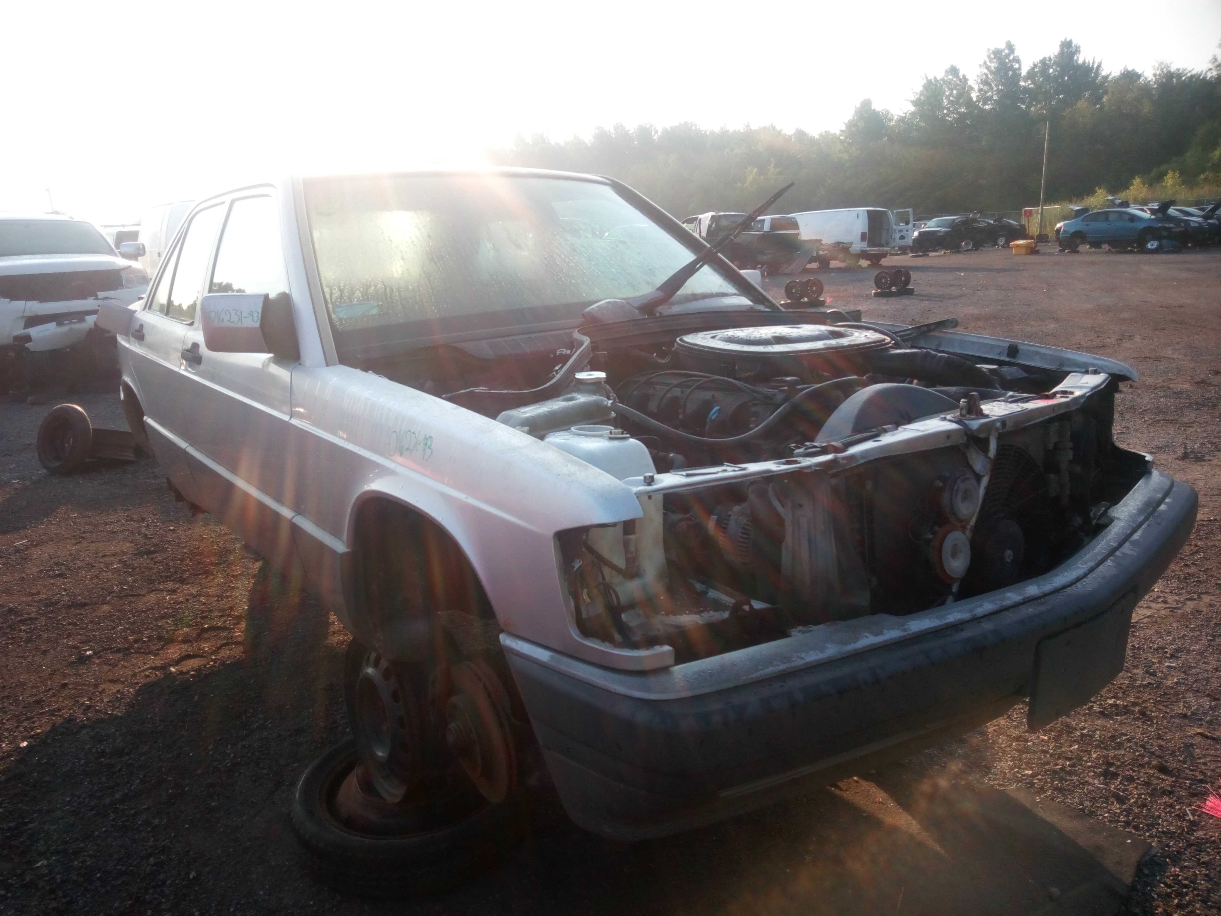 MERCEDES-BENZ 190 SERIES 1993