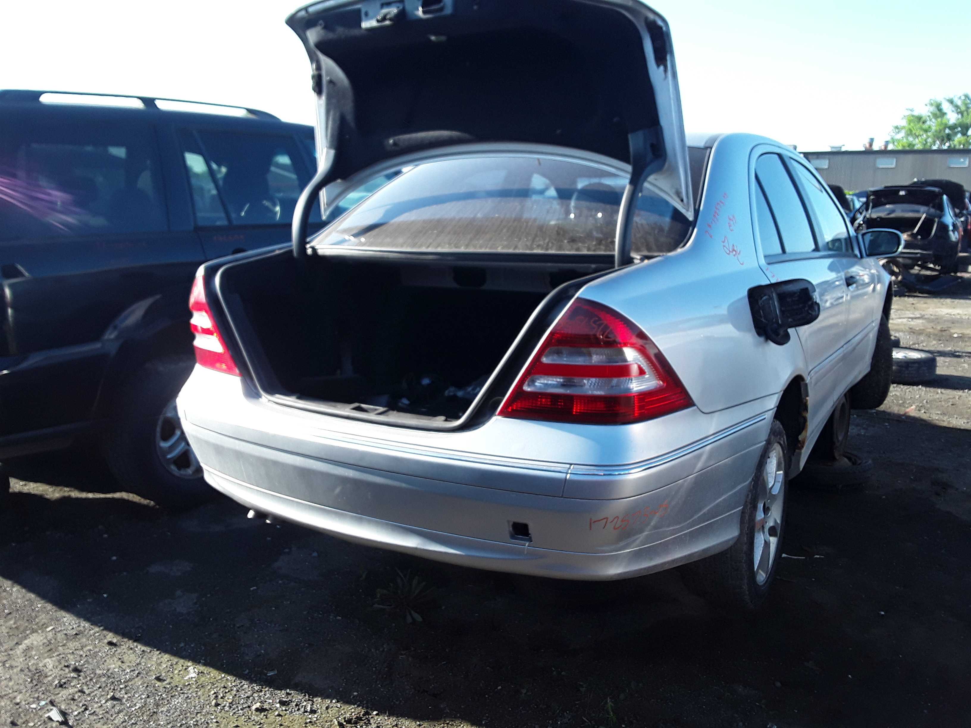 MERCEDES-BENZ C-CLASS 2005