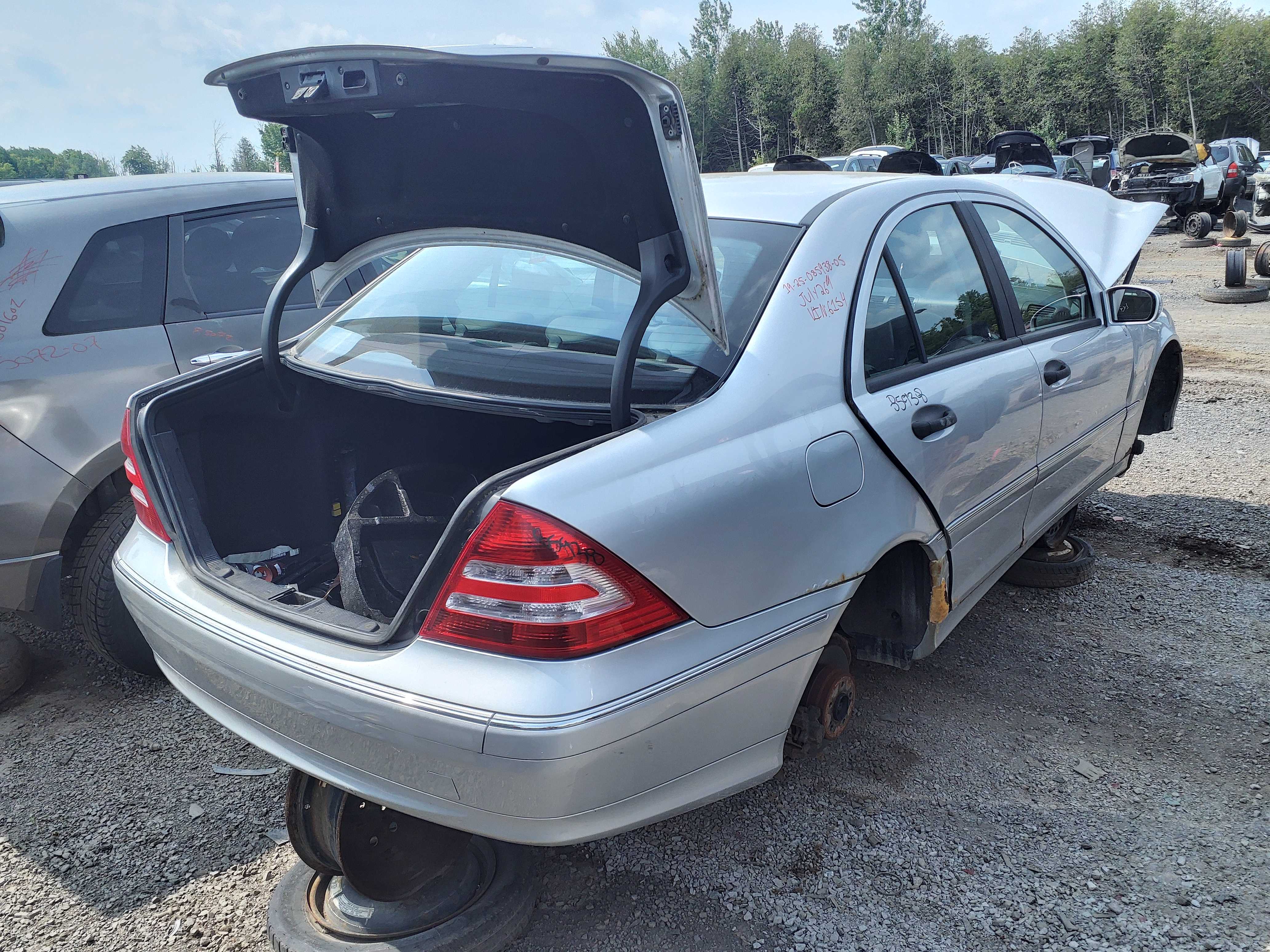MERCEDES-BENZ C-CLASS 2005