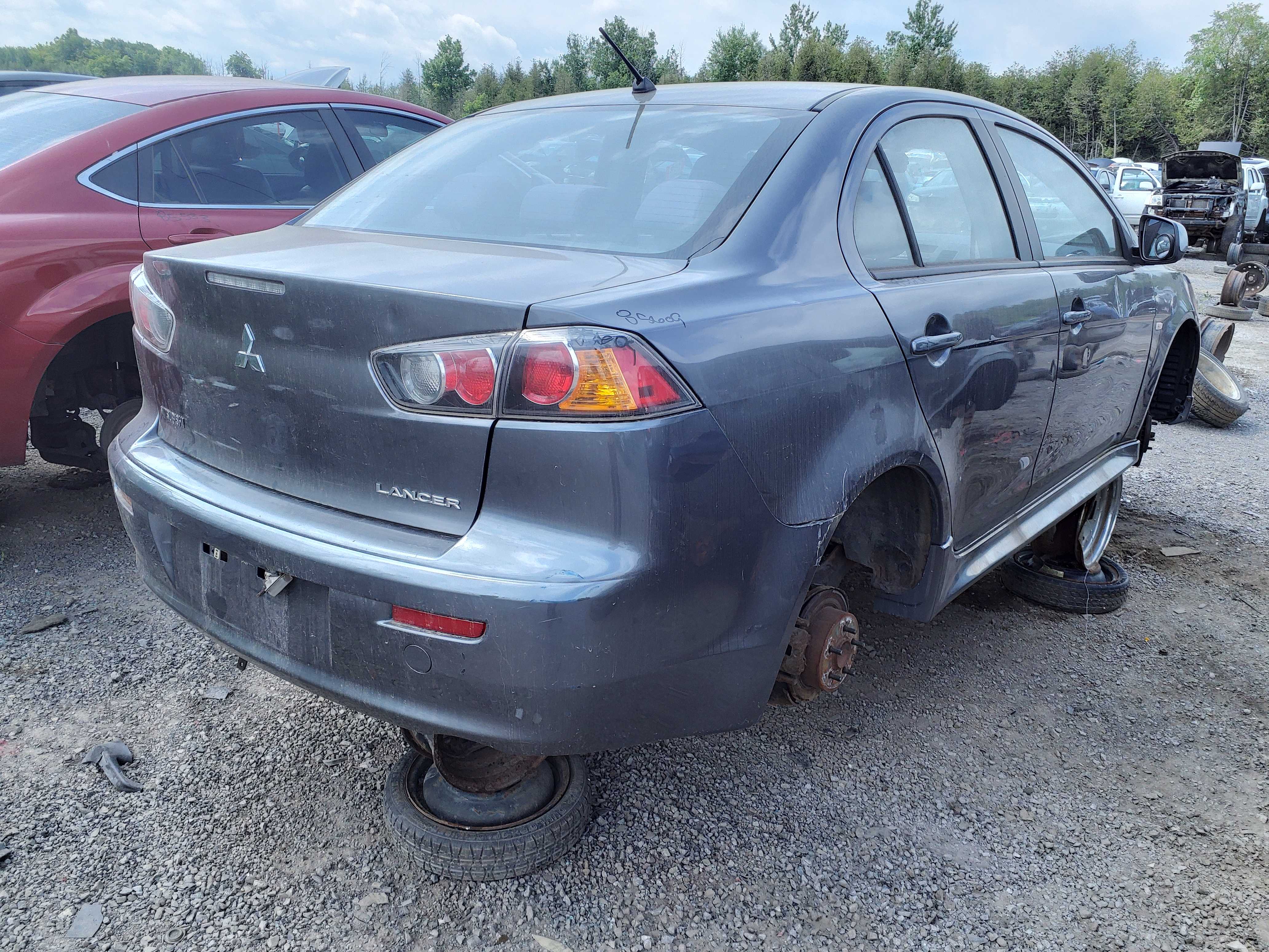 MITSUBISHI LANCER 2010