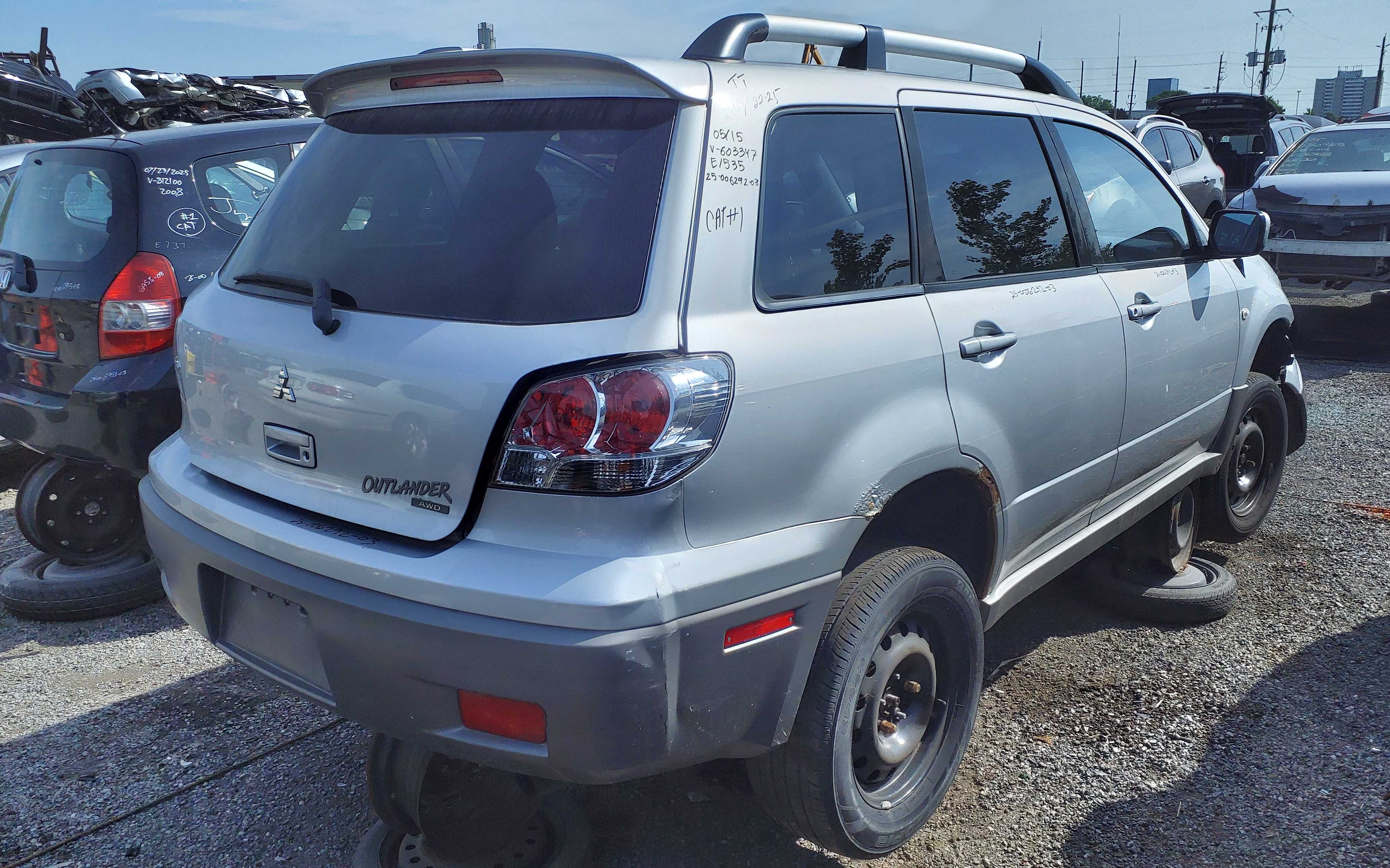MITSUBISHI OUTLANDER 2003