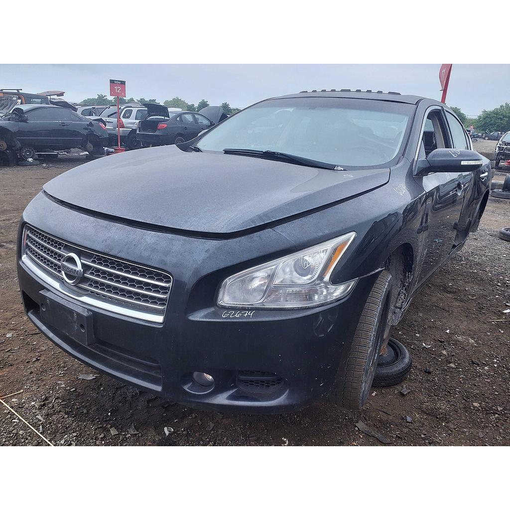 NISSAN MAXIMA 2010