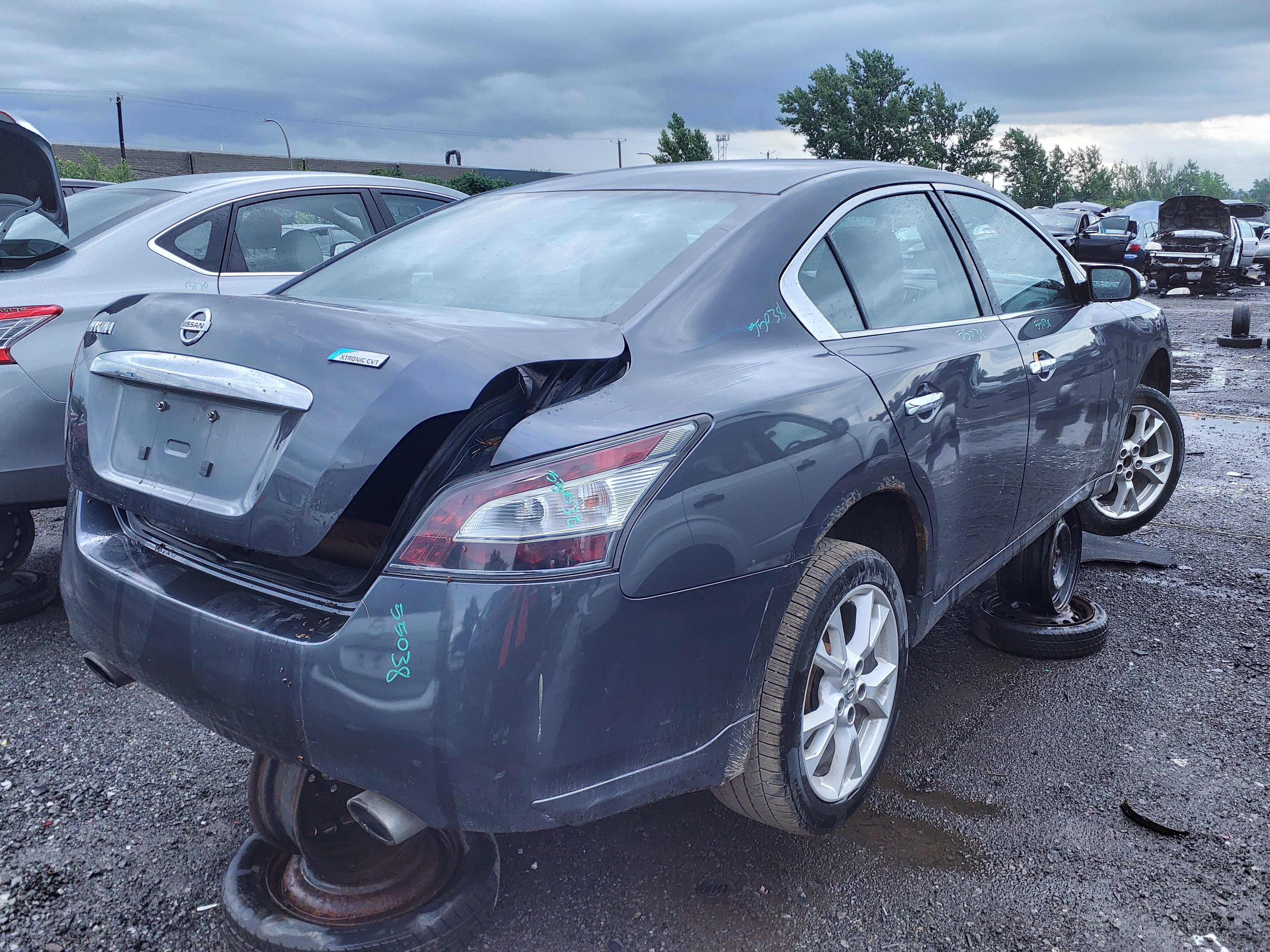 NISSAN MAXIMA 2012