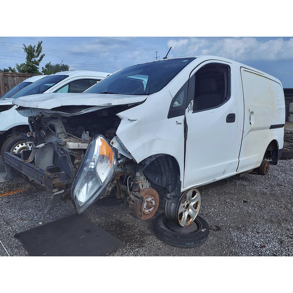 NISSAN NV 2014