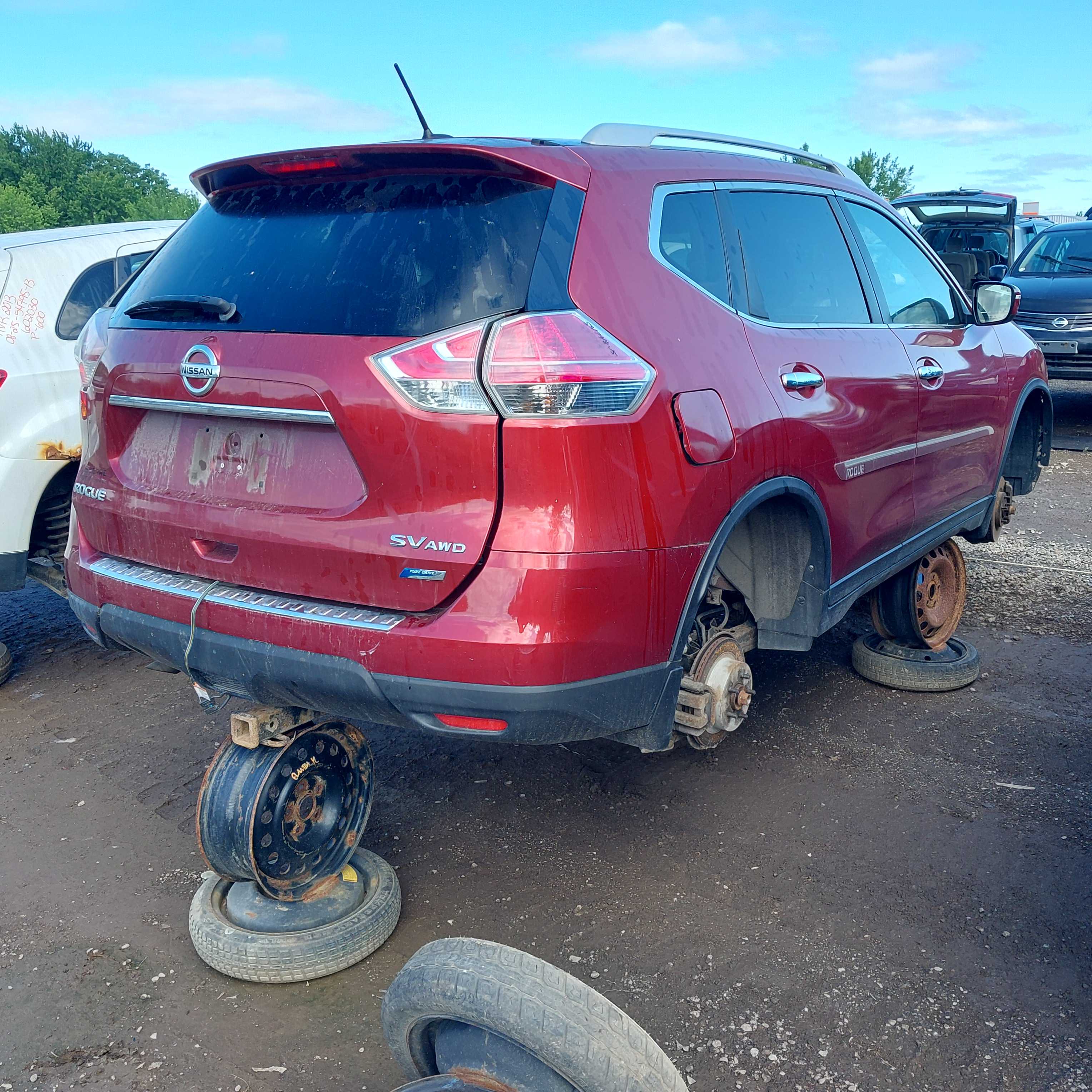 NISSAN ROGUE 2015
