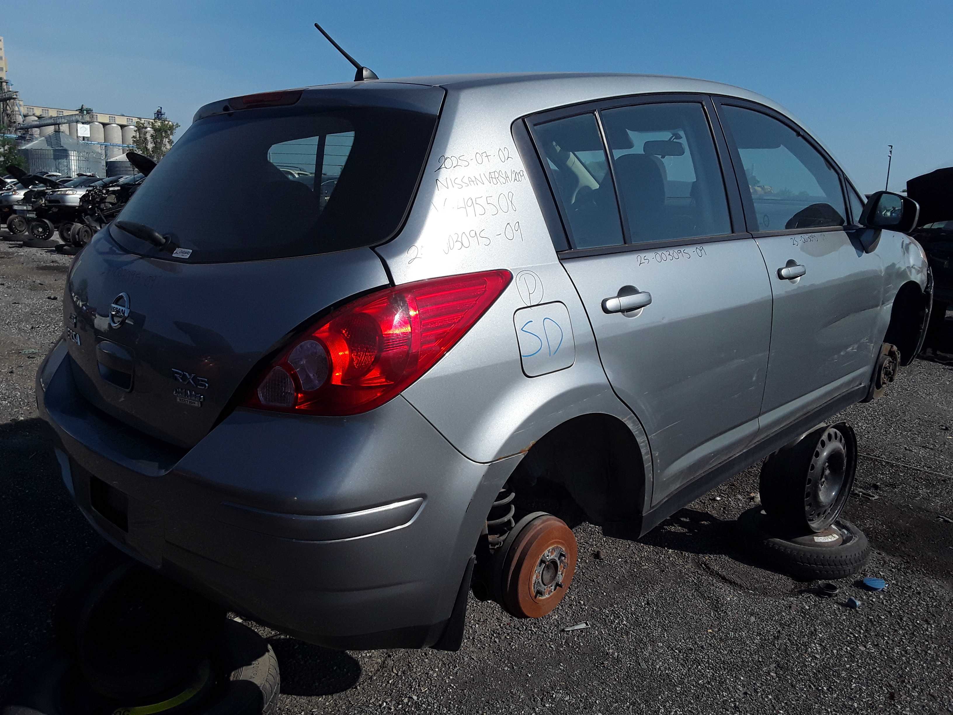 NISSAN VERSA 2009