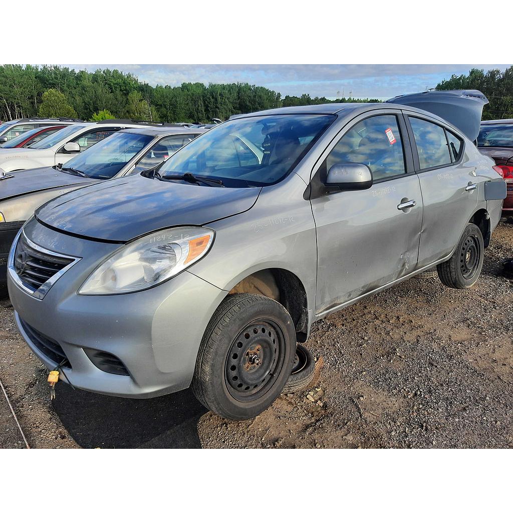 NISSAN VERSA 2012