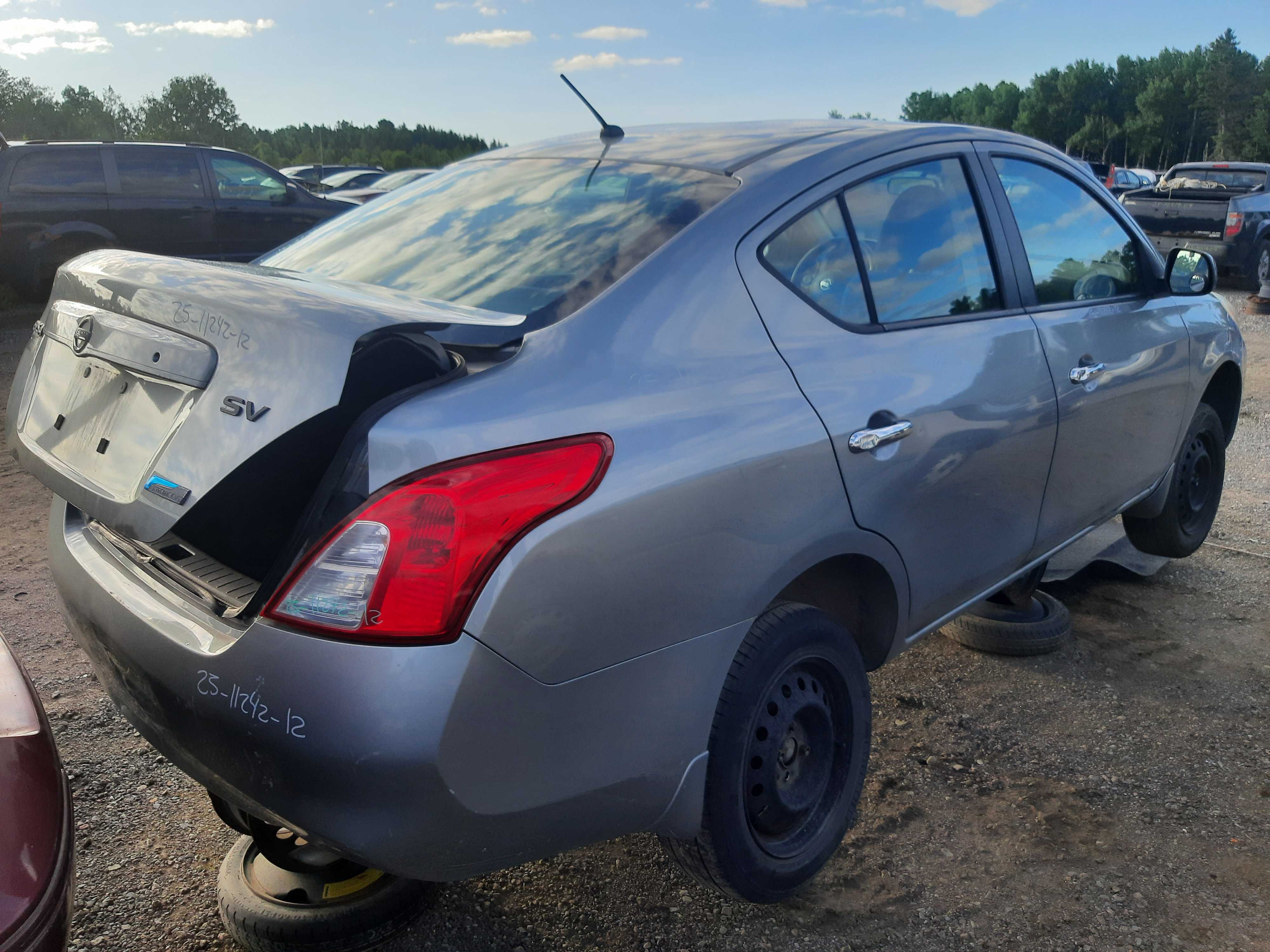 NISSAN VERSA 2012