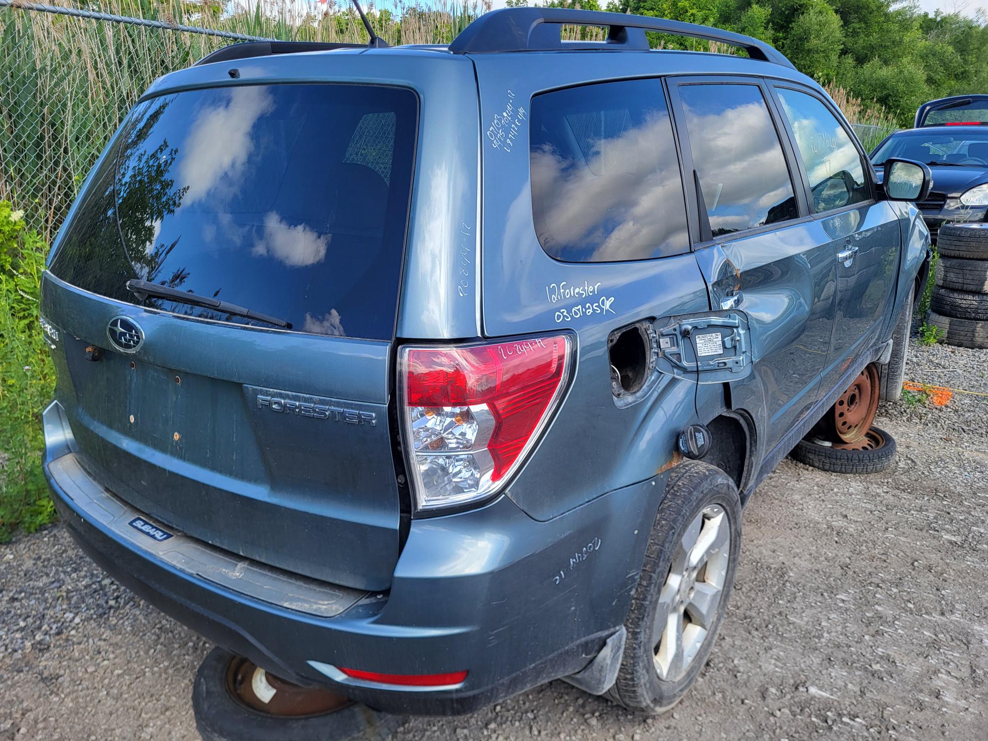 SUBARU FORESTER 2012