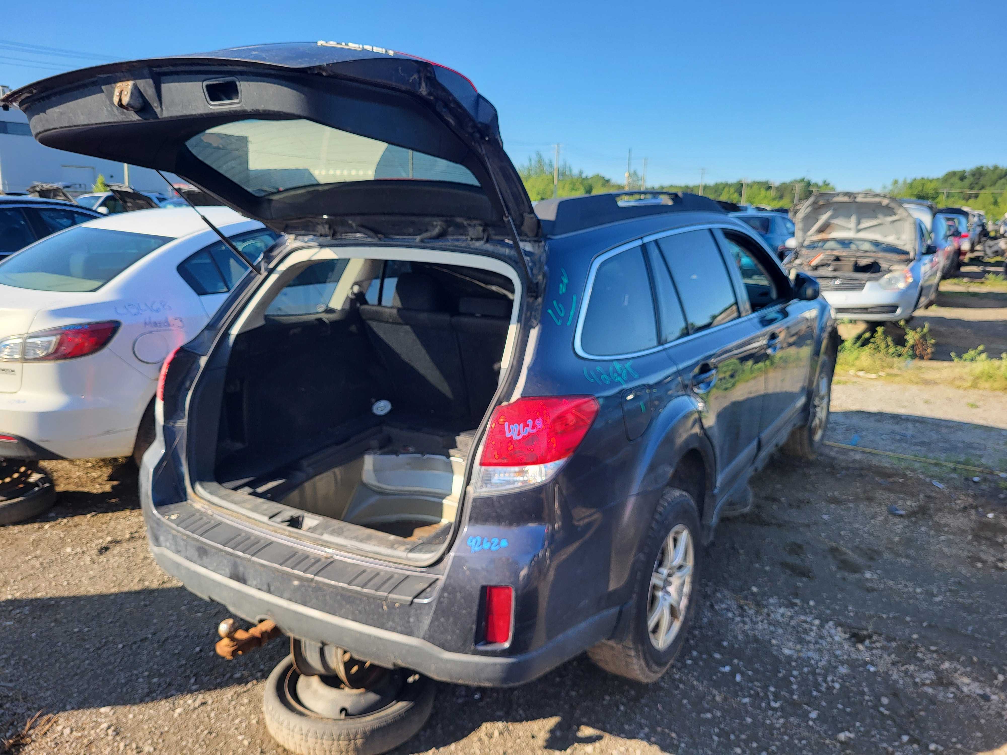 SUBARU OUTBACK 2011