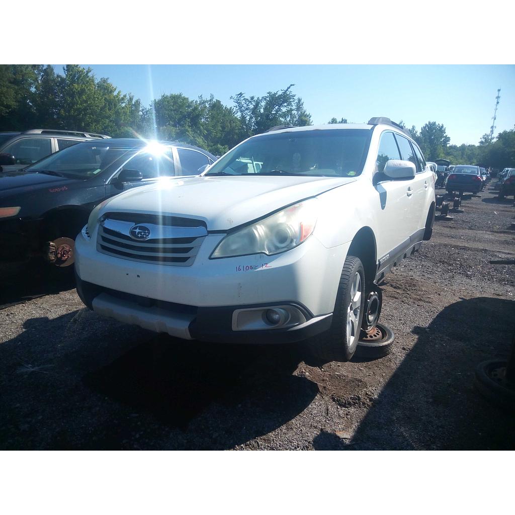 SUBARU OUTBACK 2012