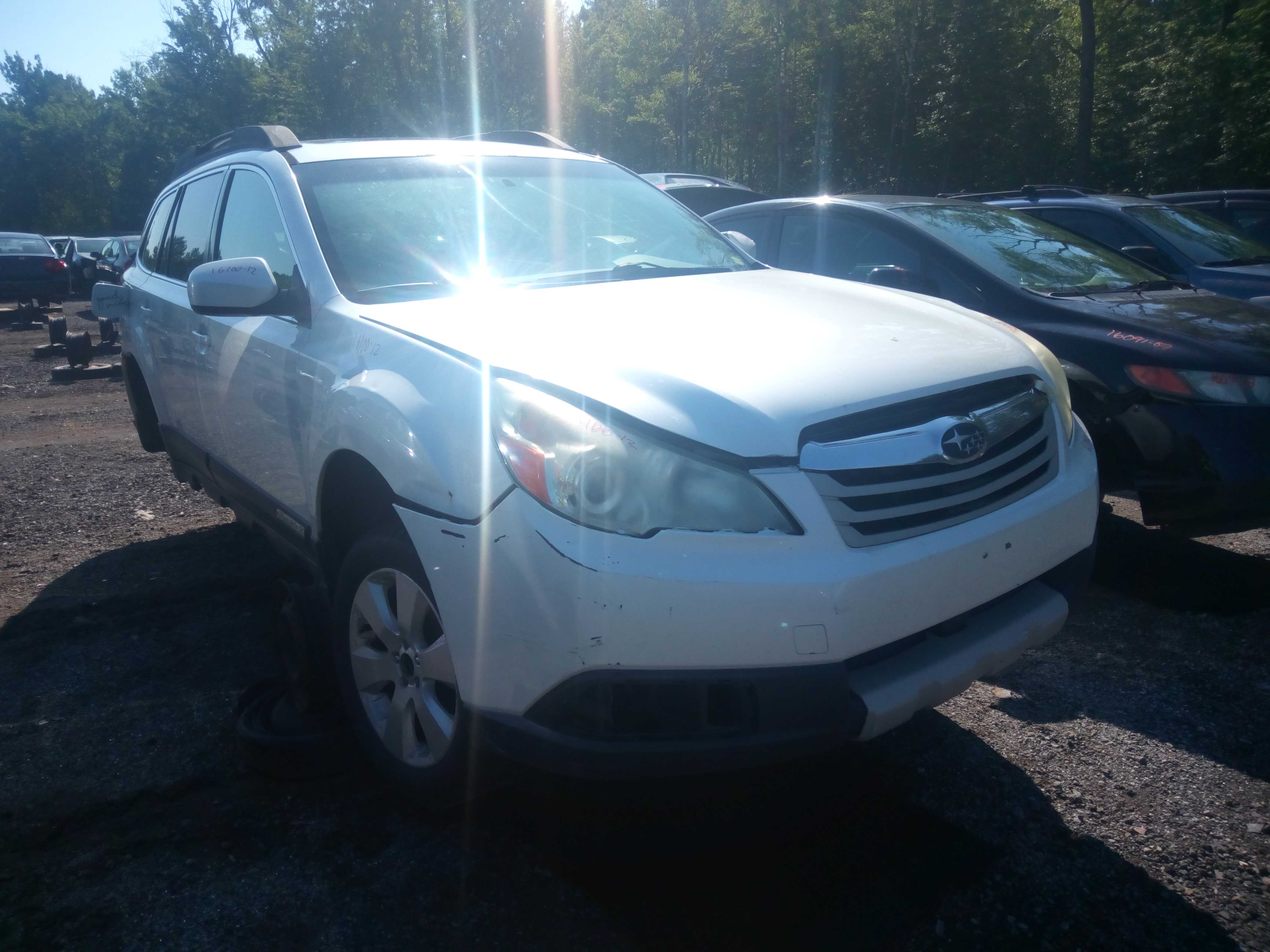 SUBARU OUTBACK 2012