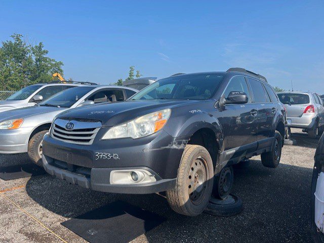 SUBARU OUTBACK 2012