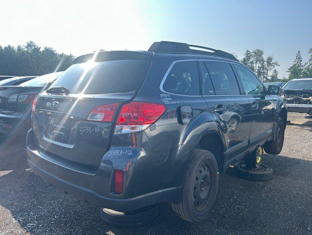 SUBARU OUTBACK 2012