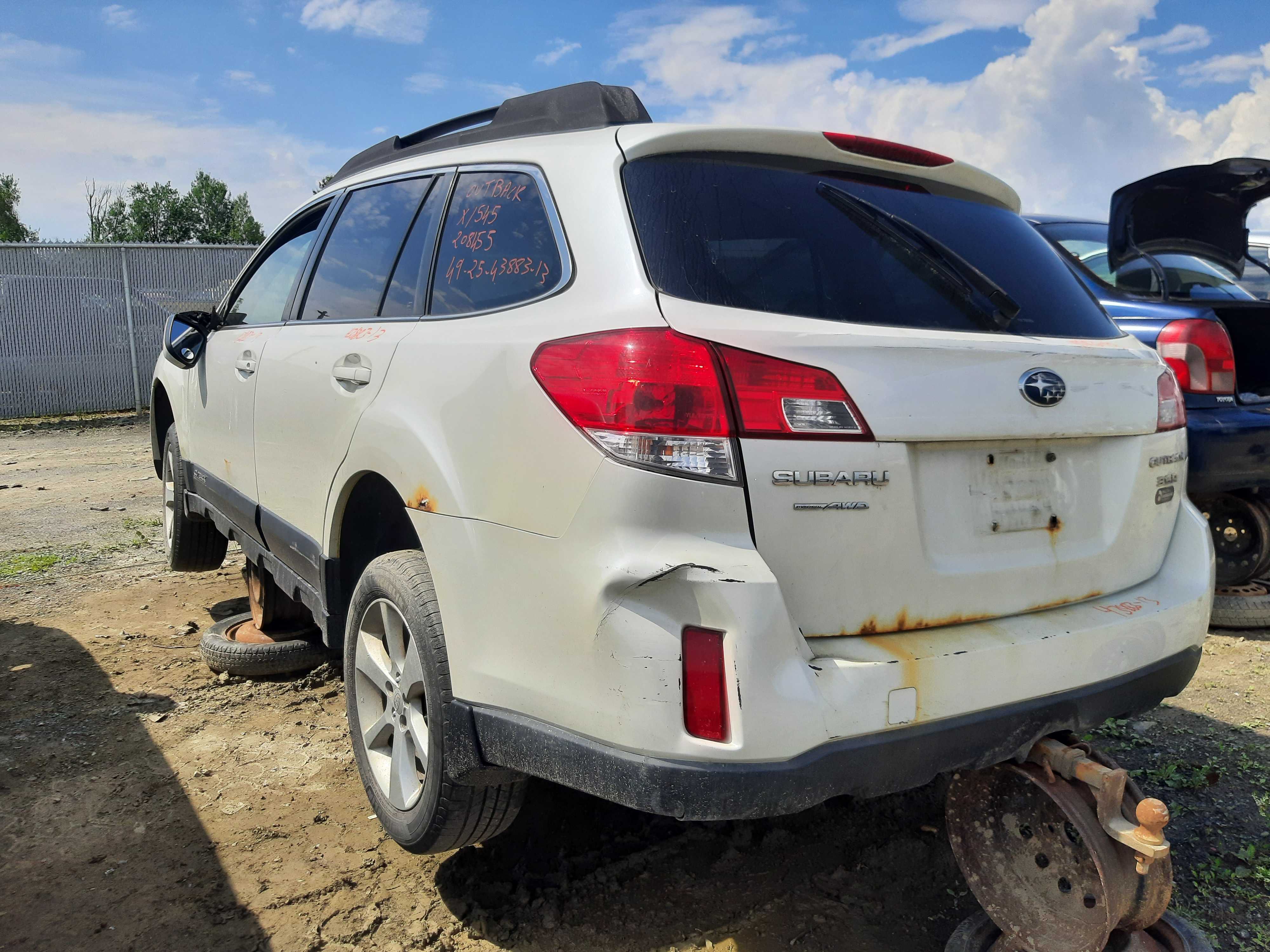 SUBARU OUTBACK 2013
