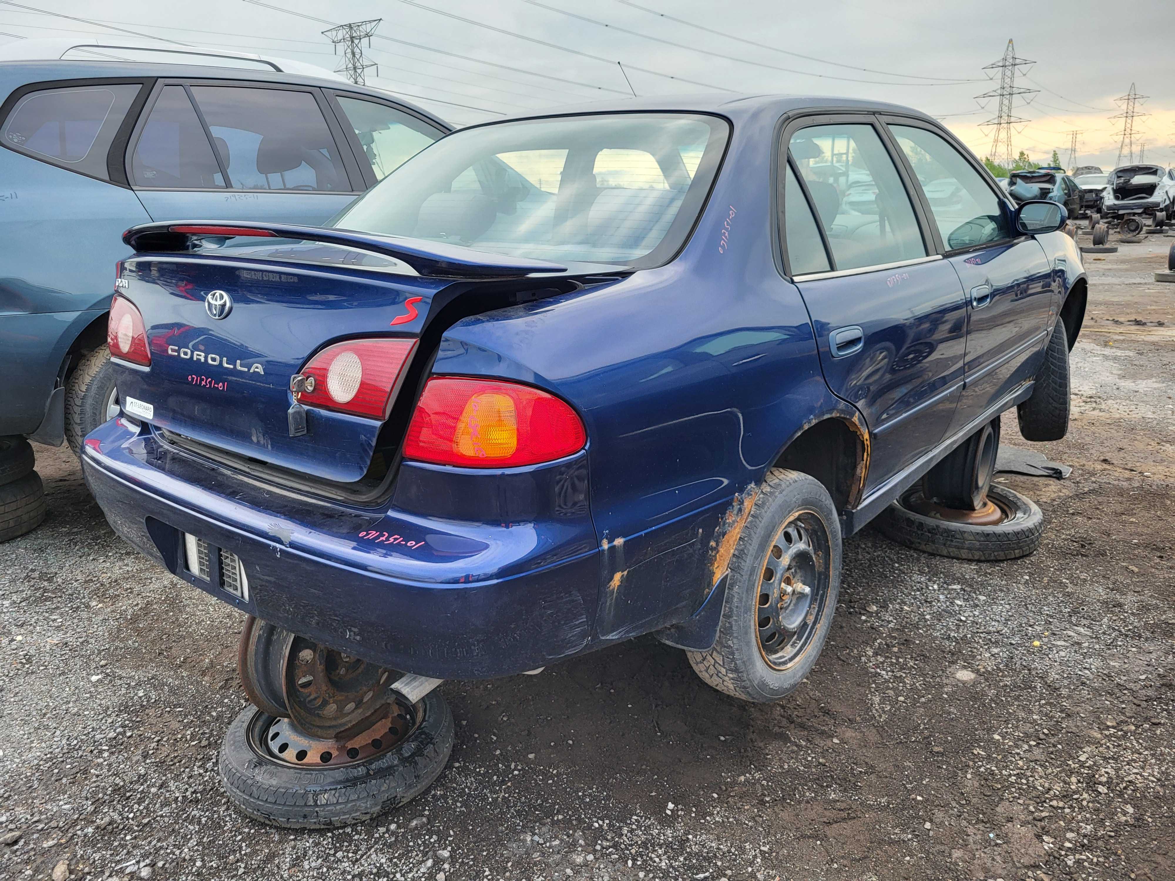 TOYOTA COROLLA 2001