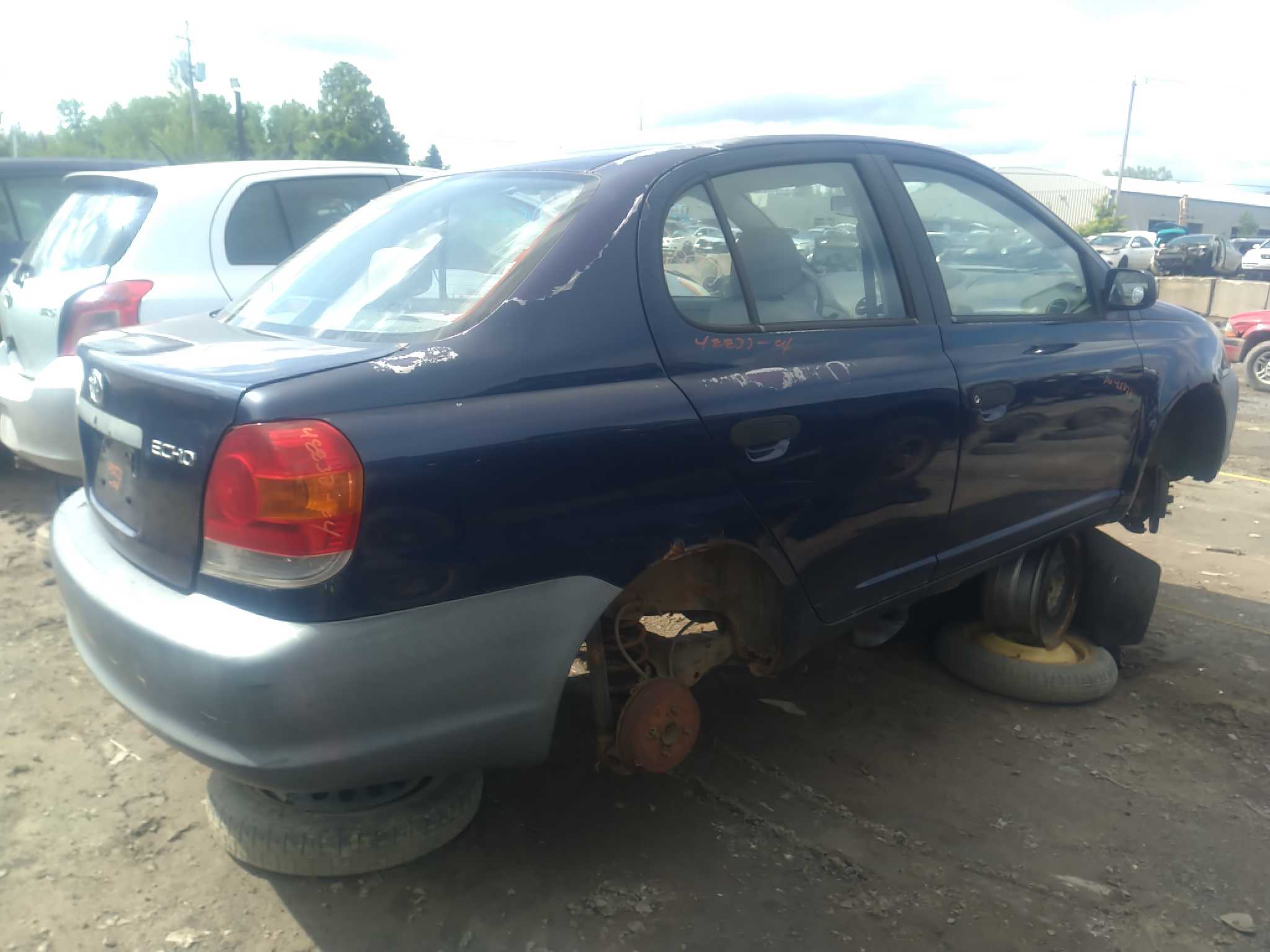 TOYOTA ECHO 2004