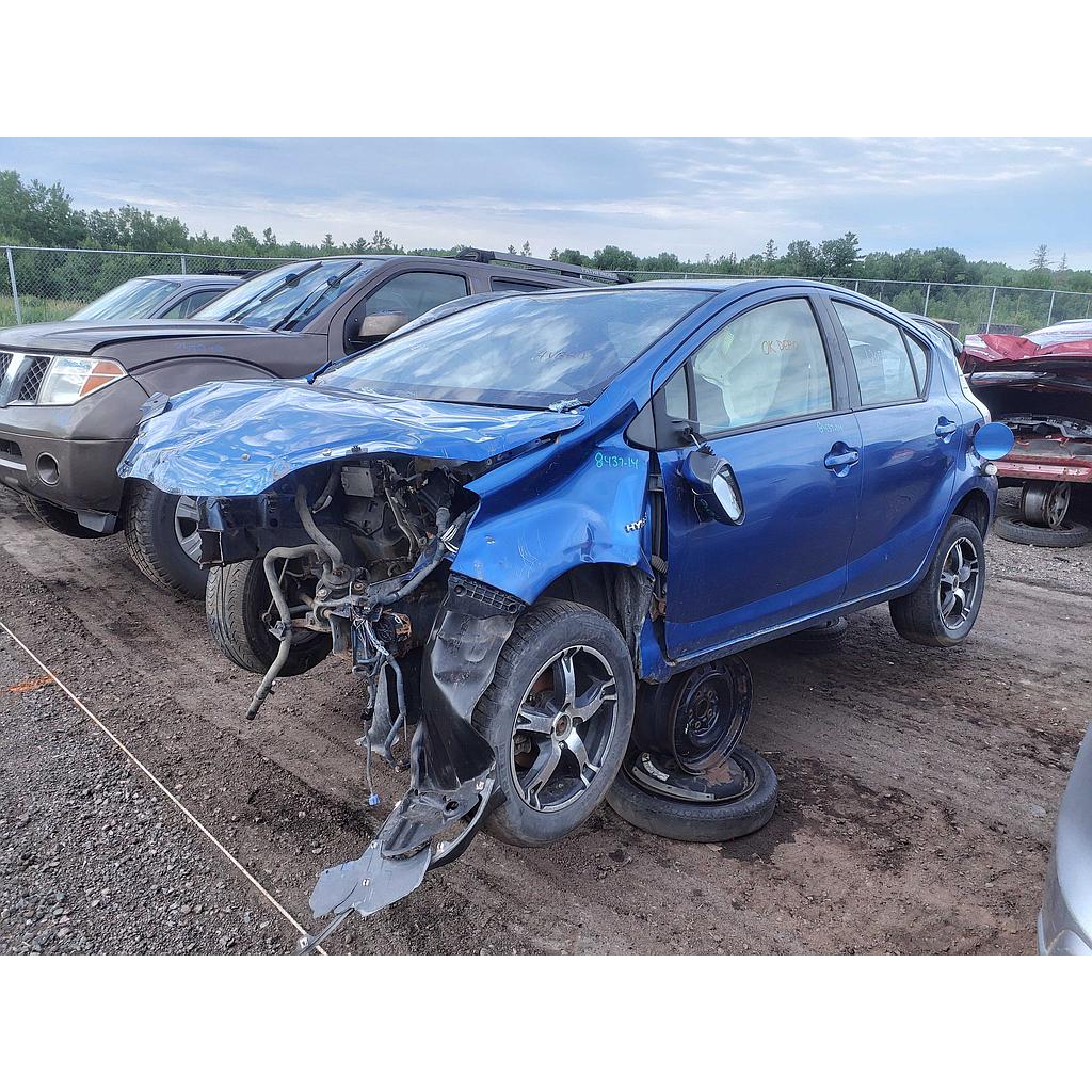 TOYOTA PRIUS 2014