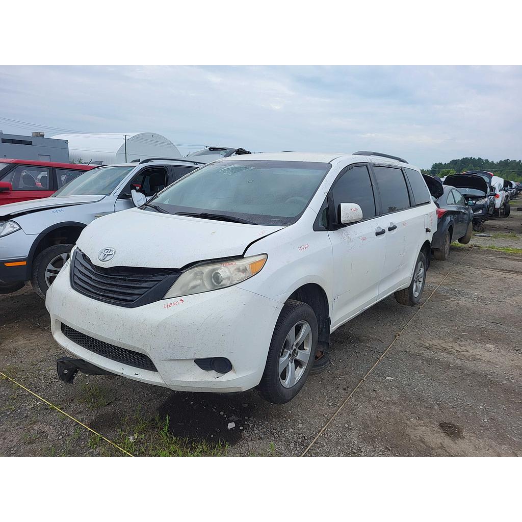TOYOTA SIENNA 2011