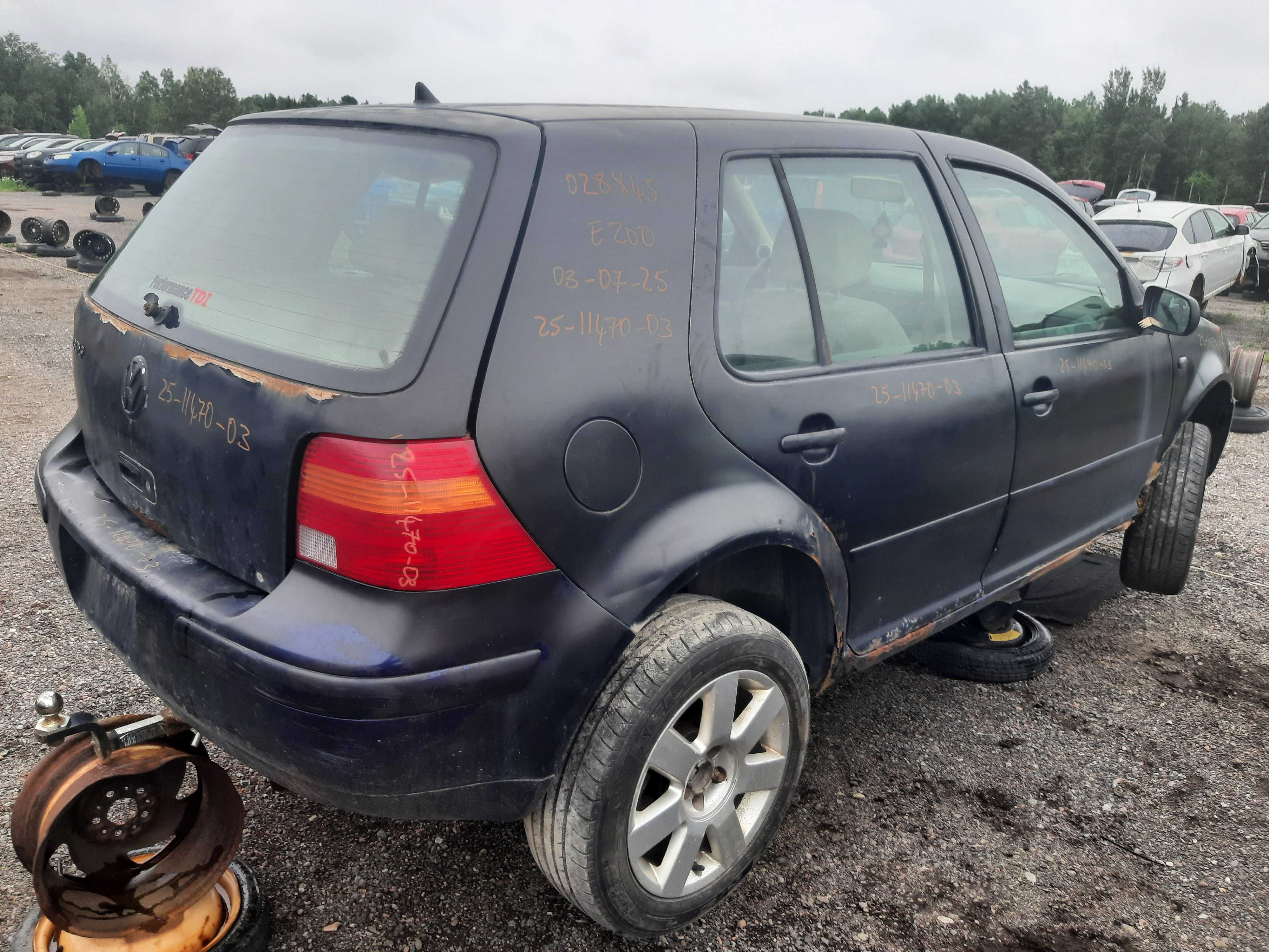 VOLKSWAGEN GOLF 2003