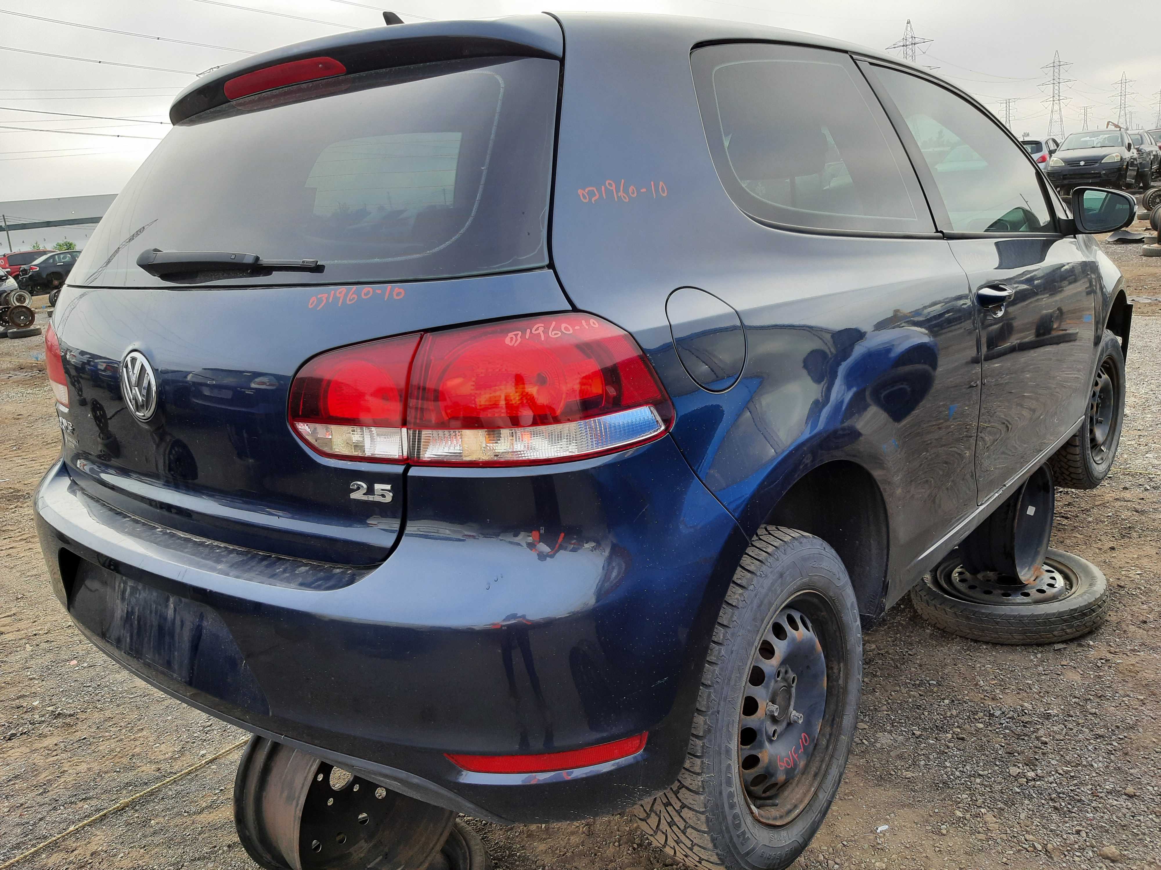 VOLKSWAGEN GOLF 2010