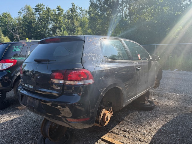 VOLKSWAGEN GOLF 2010